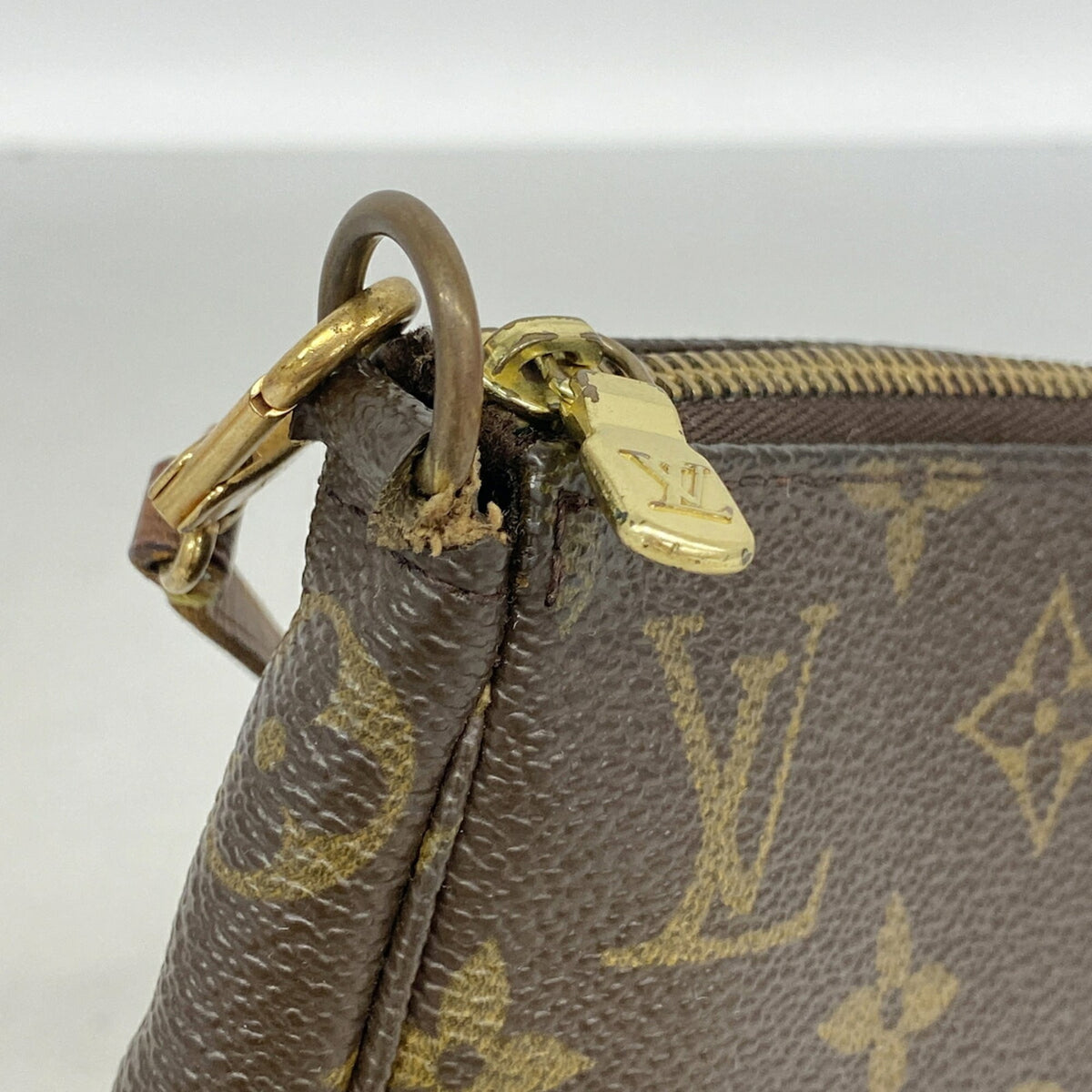 Louis Vuitton Brown Pouch (Pre-Owned)