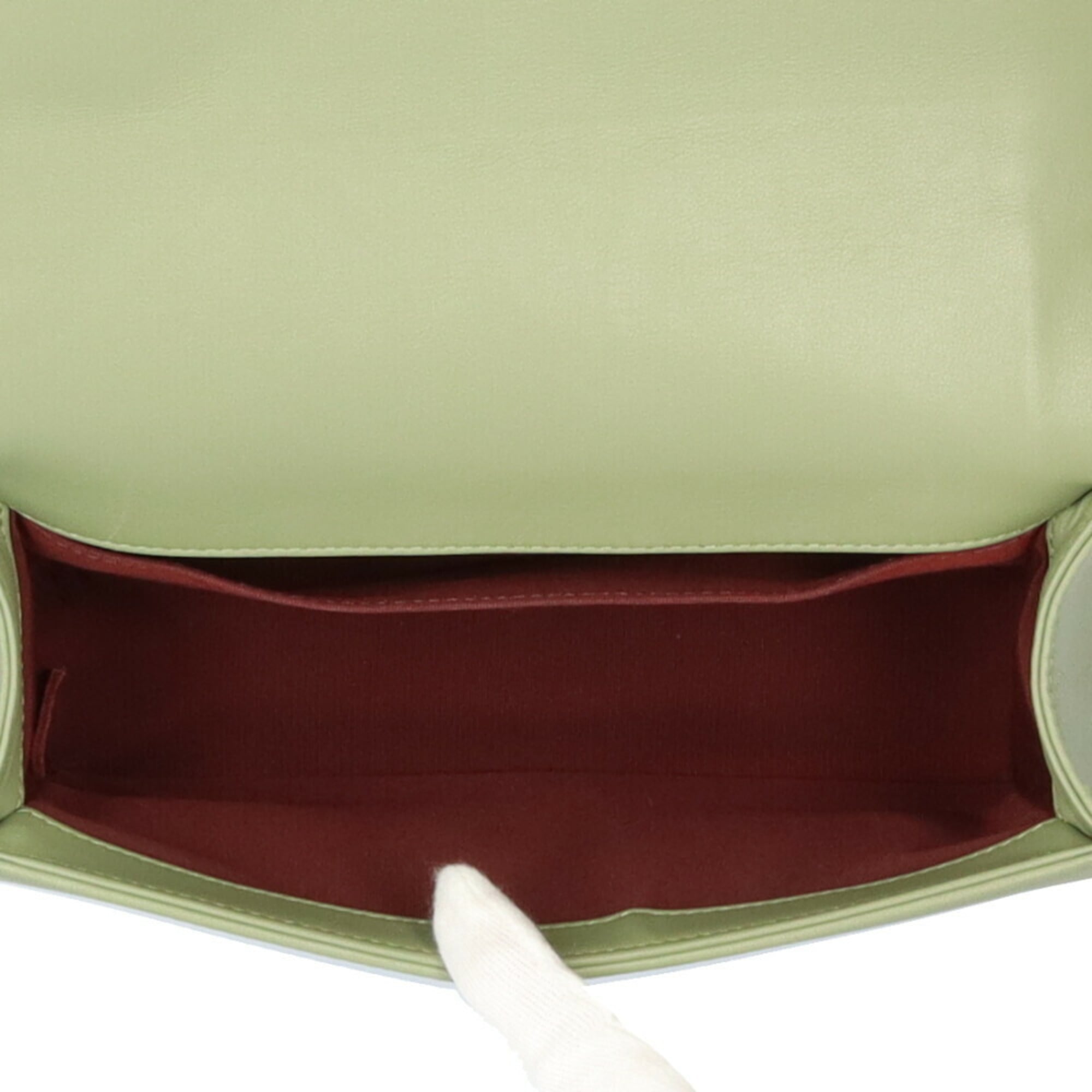 Chanel Green Leather Shoulder Bag (Pre-Owned)