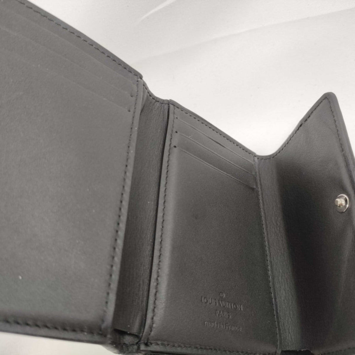 Louis Vuitton Black Leather Wallet (Tri-Fold) (Pre-Owned)