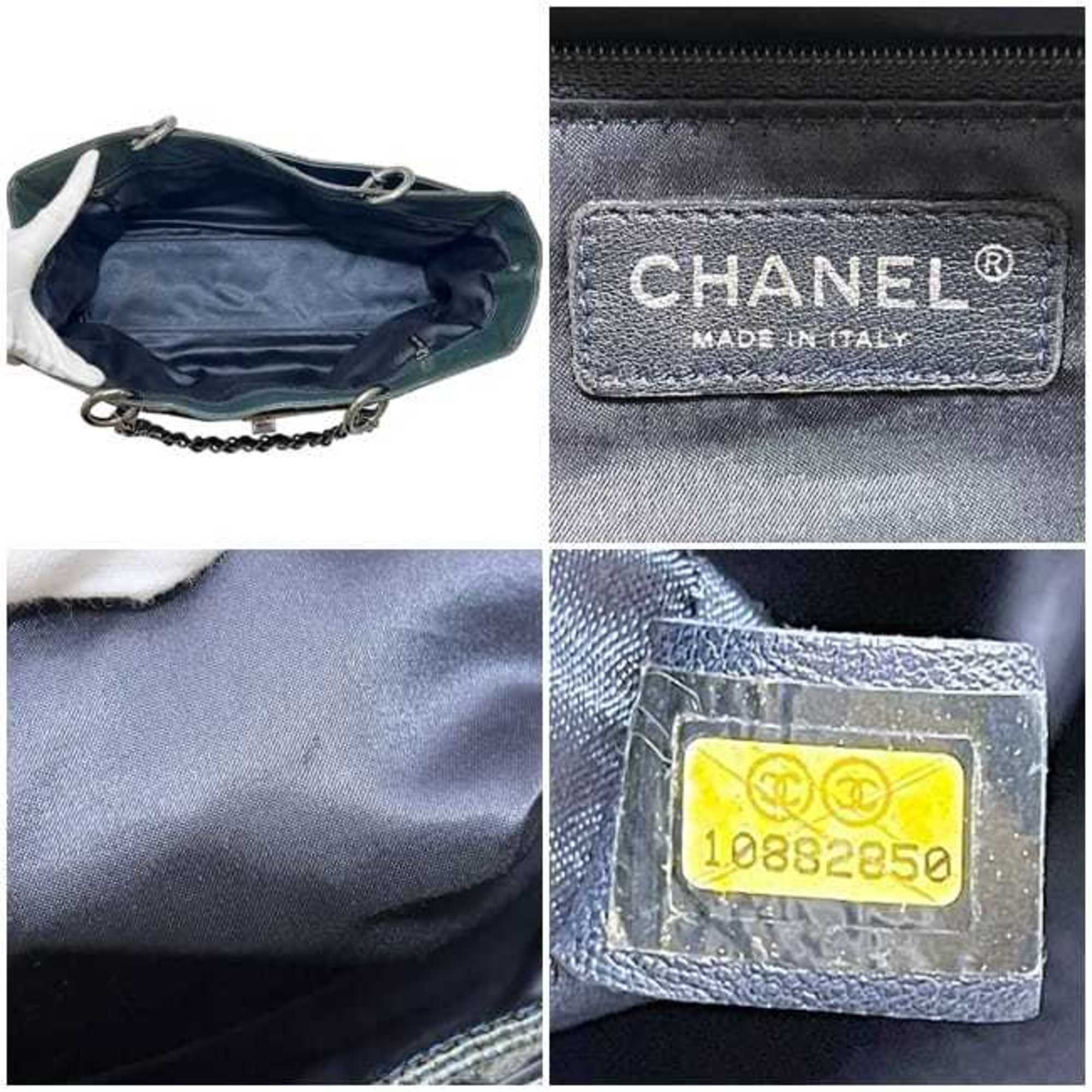 Chanel Green Patent Leather Tote Bag (Pre-Owned)