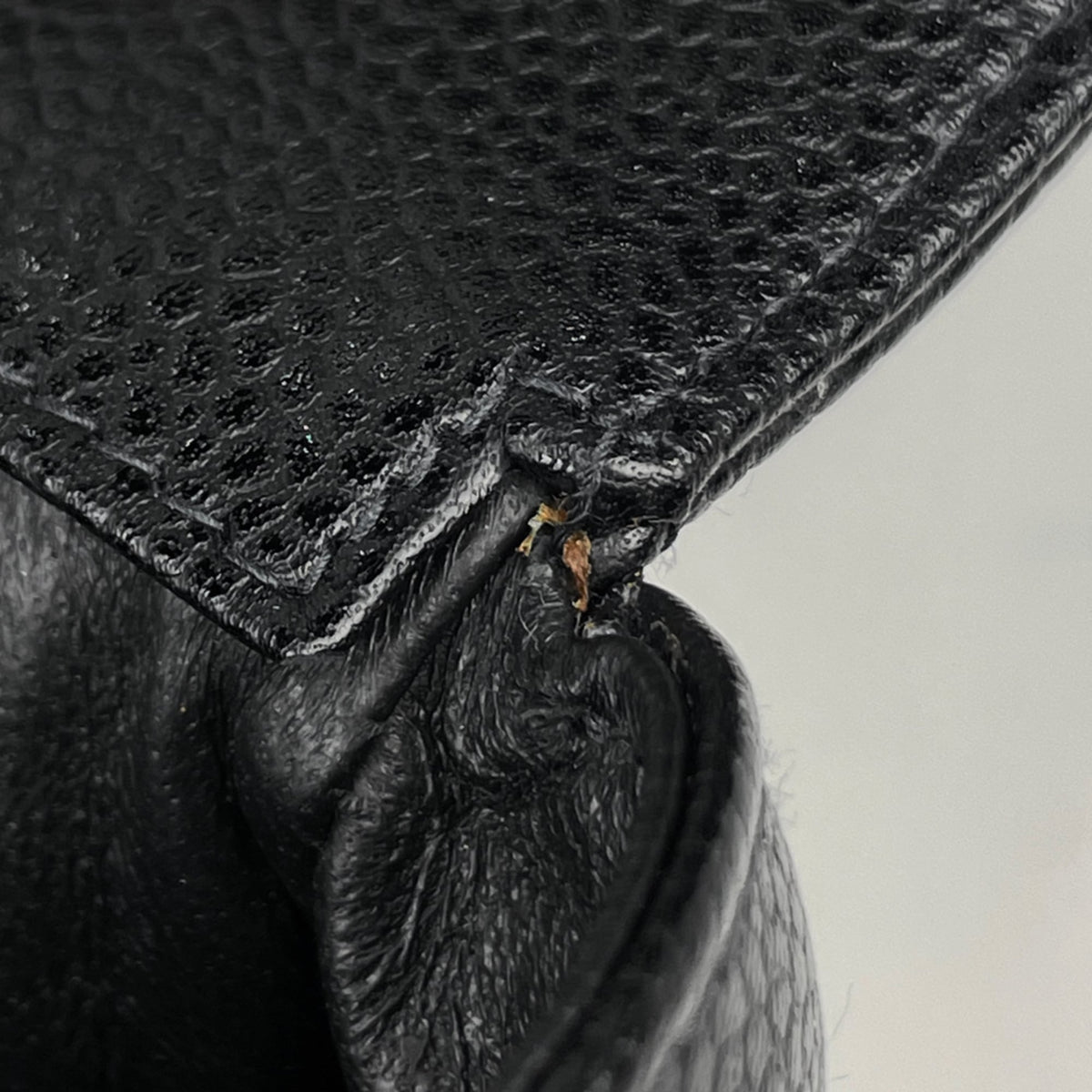 Chanel Matelasse Black Grained Calfskin Shoulder Bag (Pre-Owned)