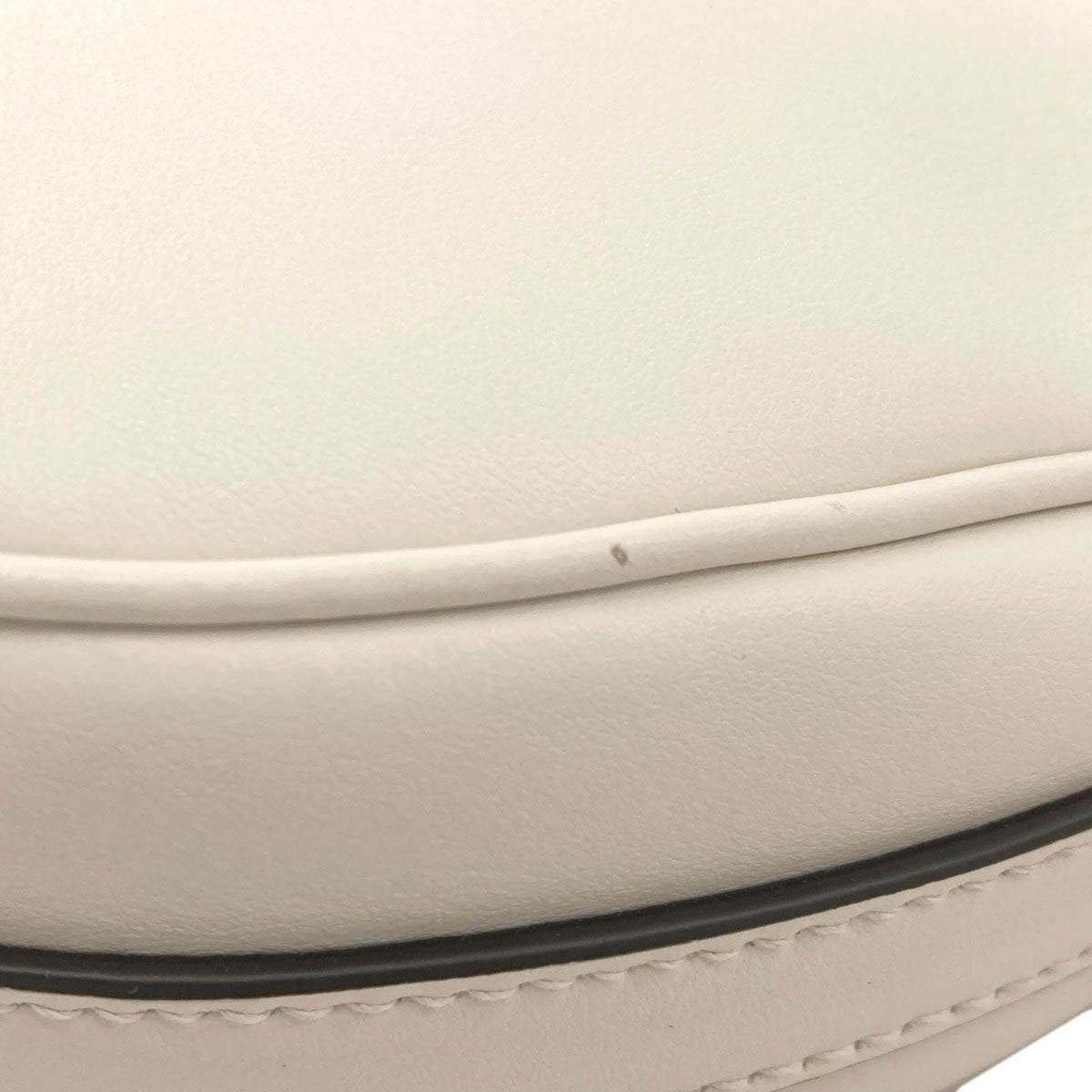 Prada White Leather Handbag (Pre-Owned)
