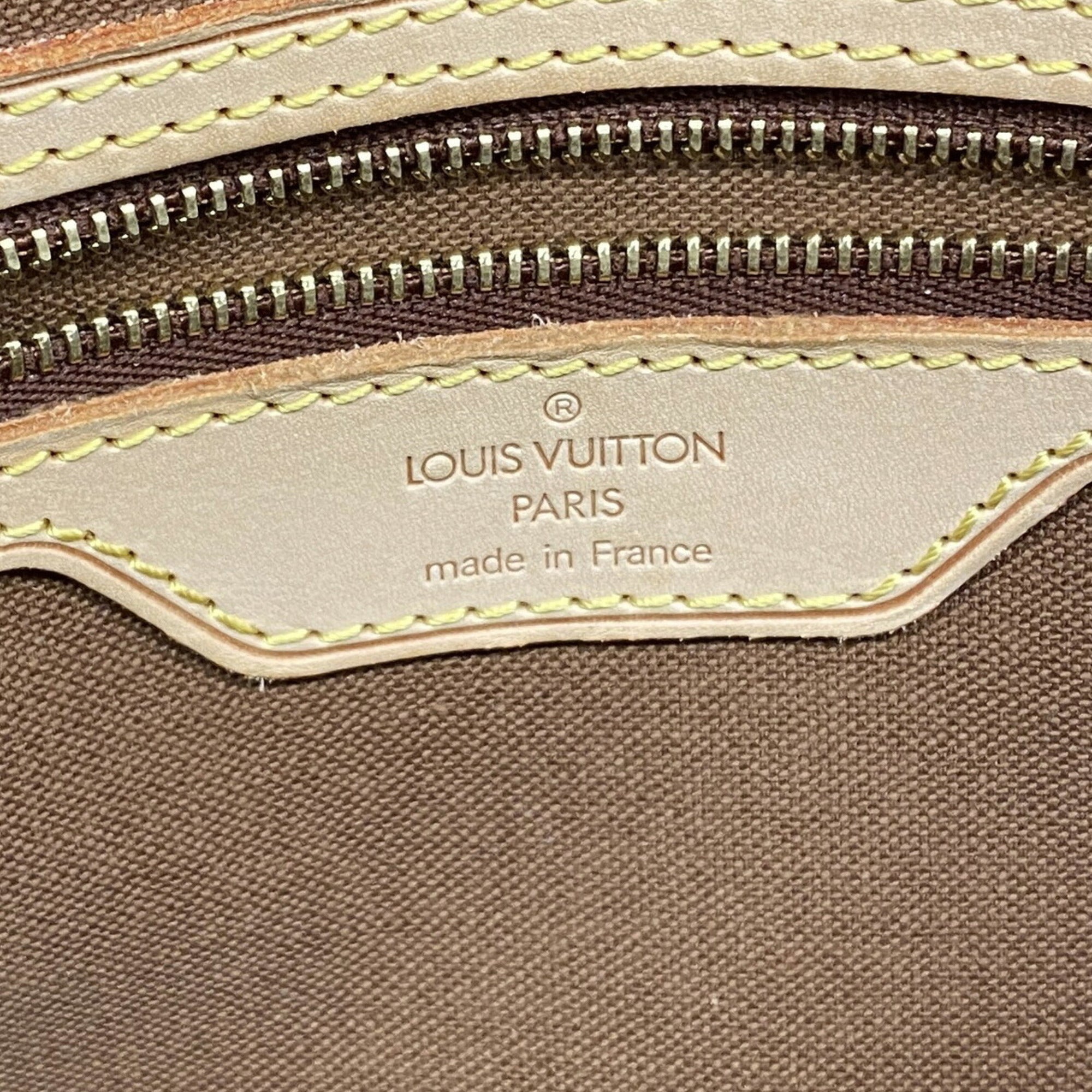 Louis Vuitton Brown Shoulder Bag (Pre-Owned)
