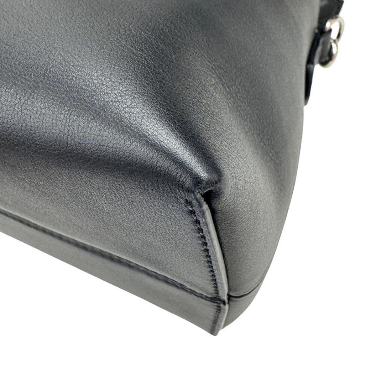 Fendi Black Leather Handbag Shoulder Bag (Pre-Owned)