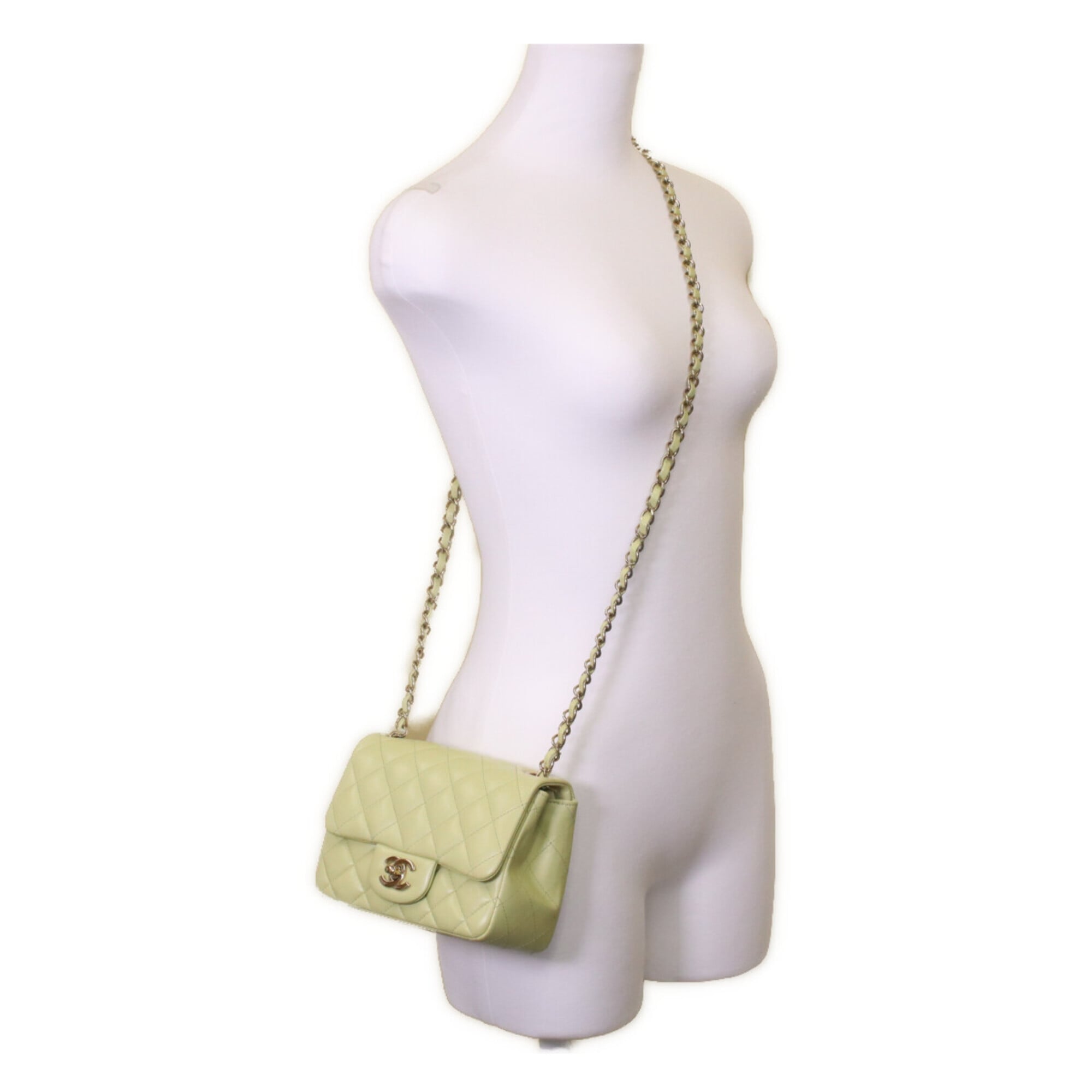 Chanel Gold Leather Shoulder Bag (Pre-Owned)