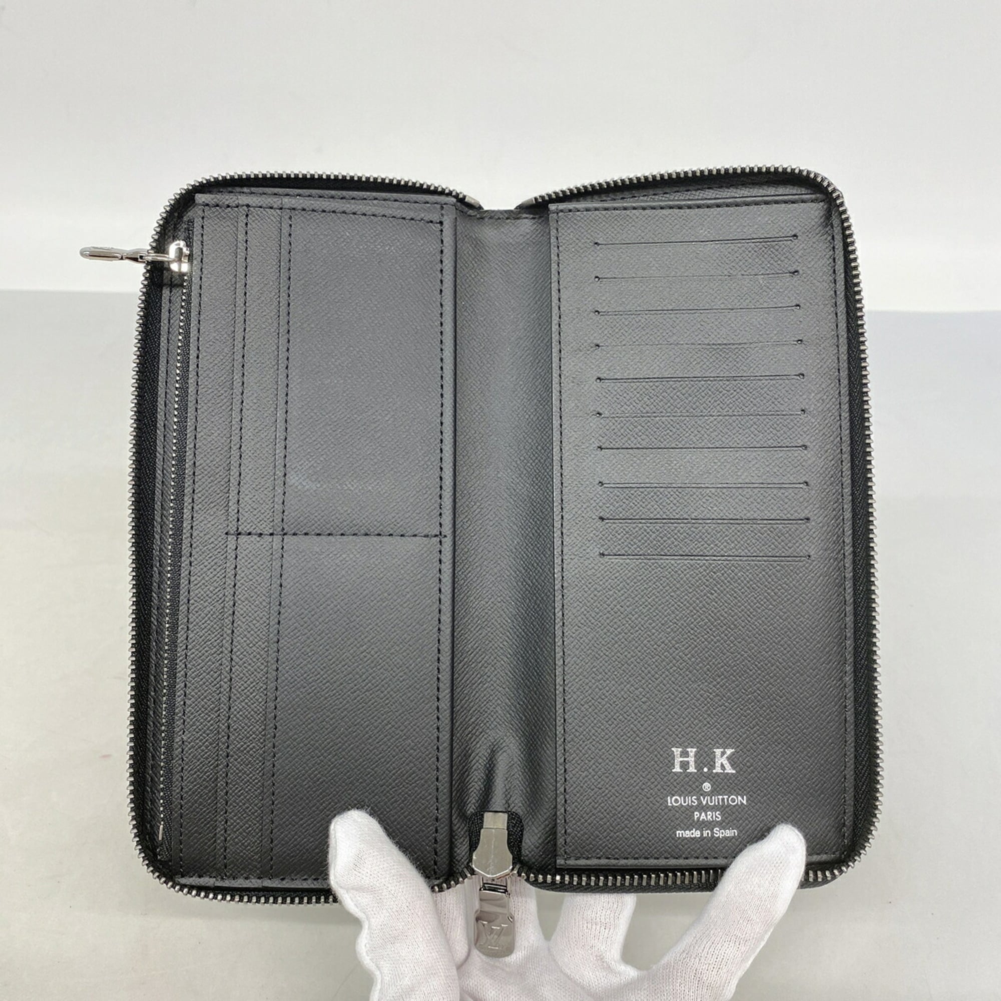 Louis Vuitton Black Long Wallet (Bi-Fold) (Pre-Owned)