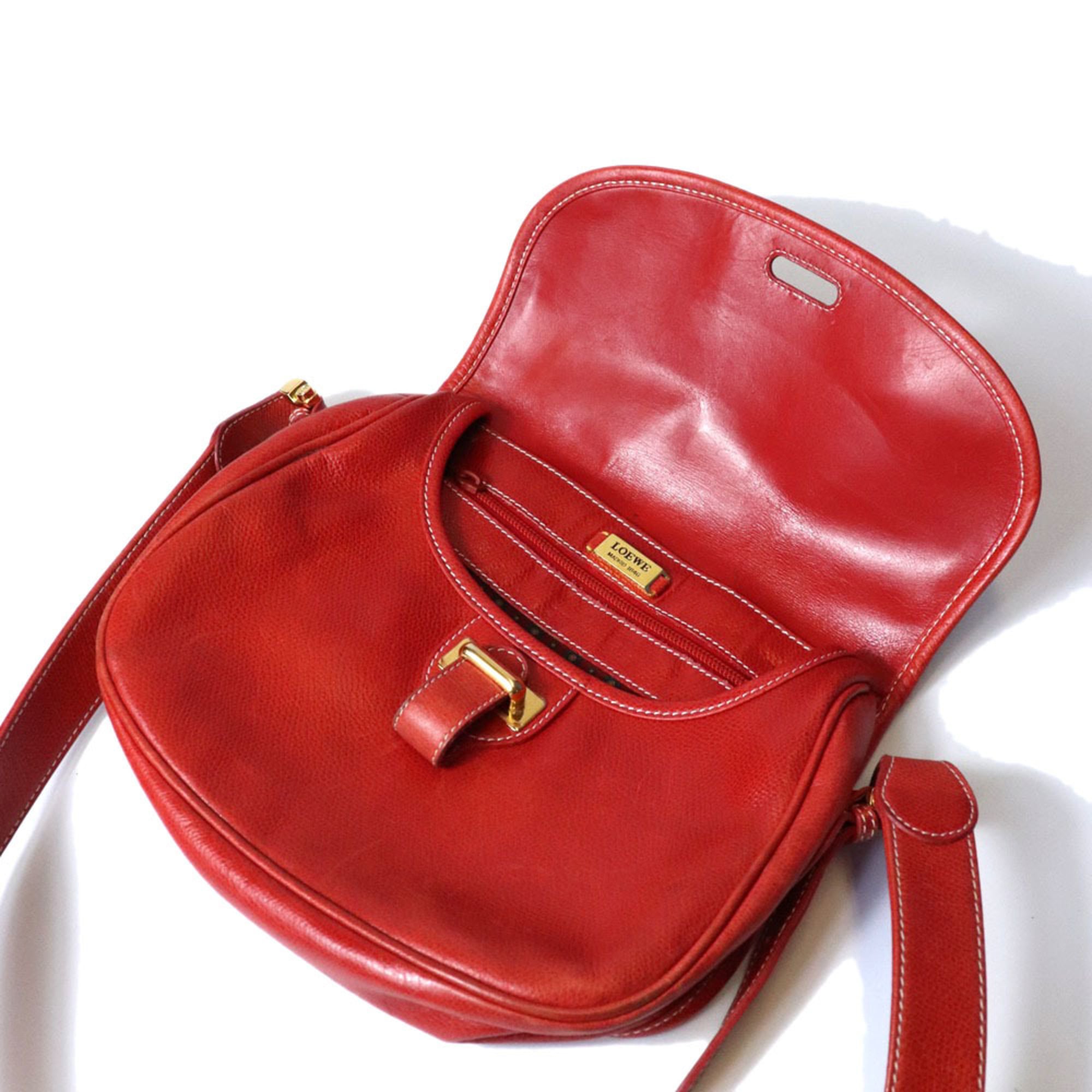 Loewe Red Color Leather Shoulder Bag (Pre-Owned)