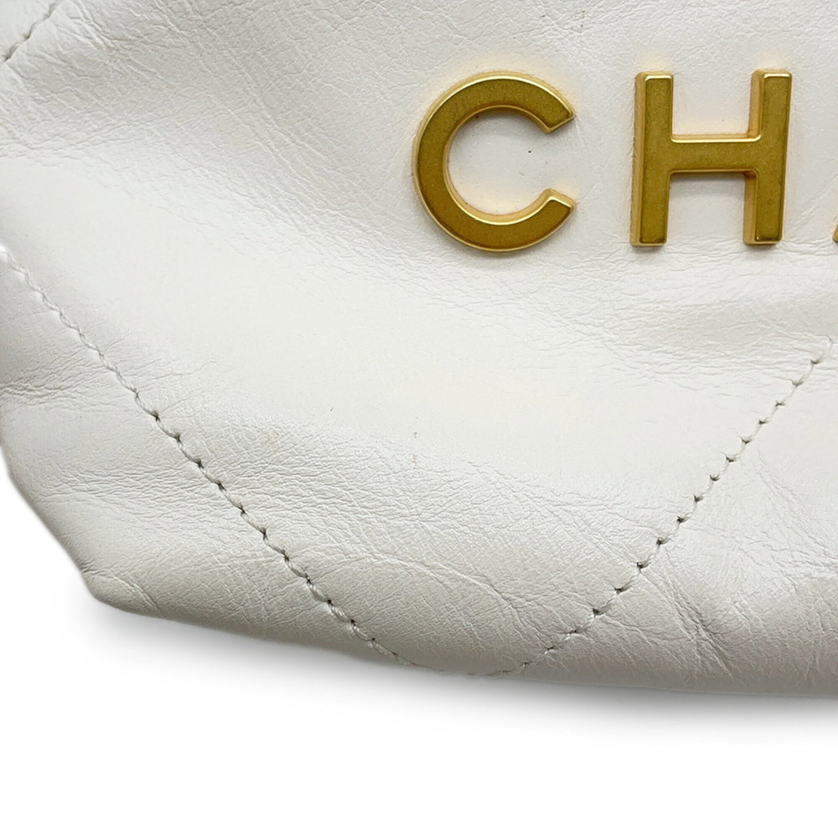 Chanel White Leather Handbag Shoulder Bag (Pre-Owned)