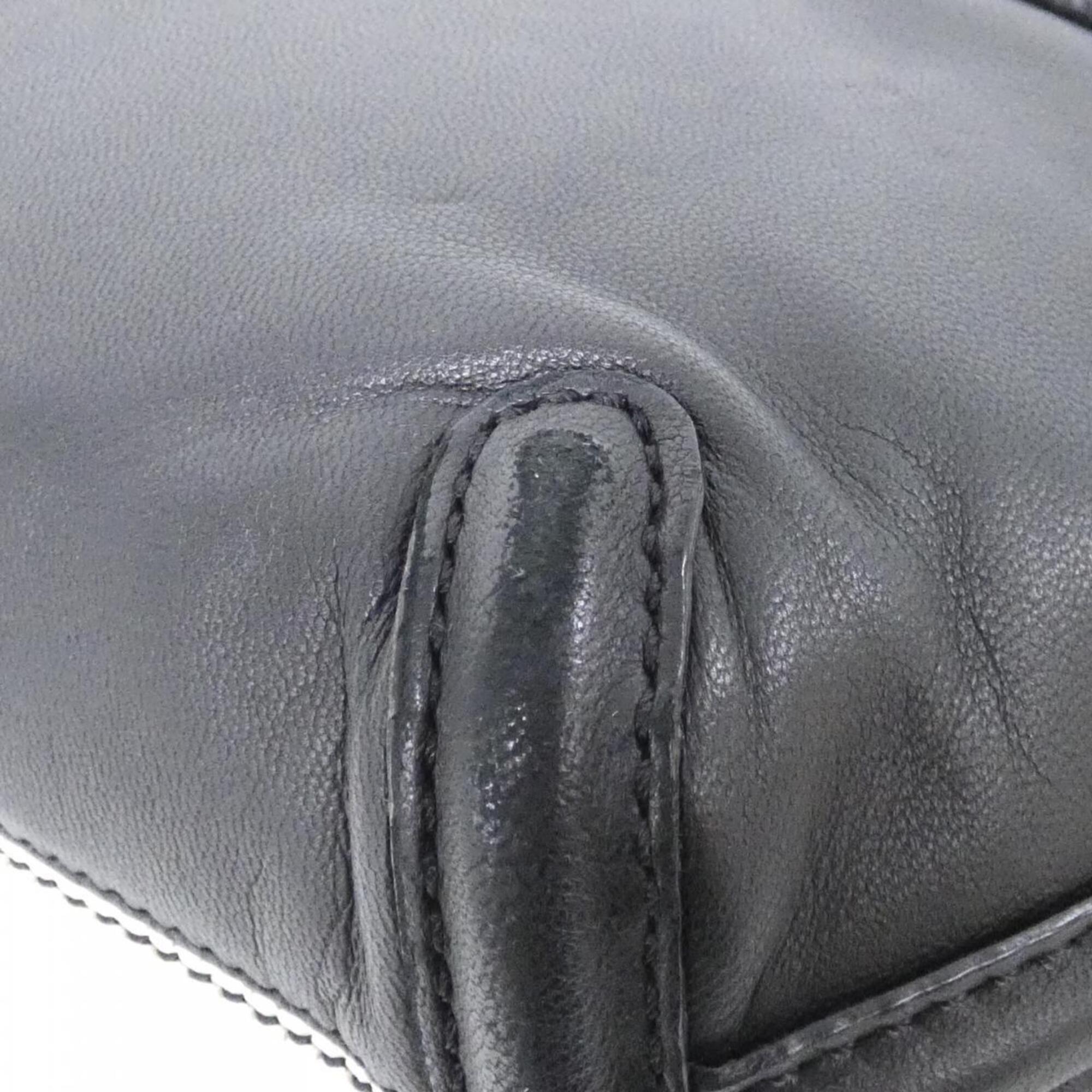 Loewe Black White Leather Handbag (Pre-Owned)