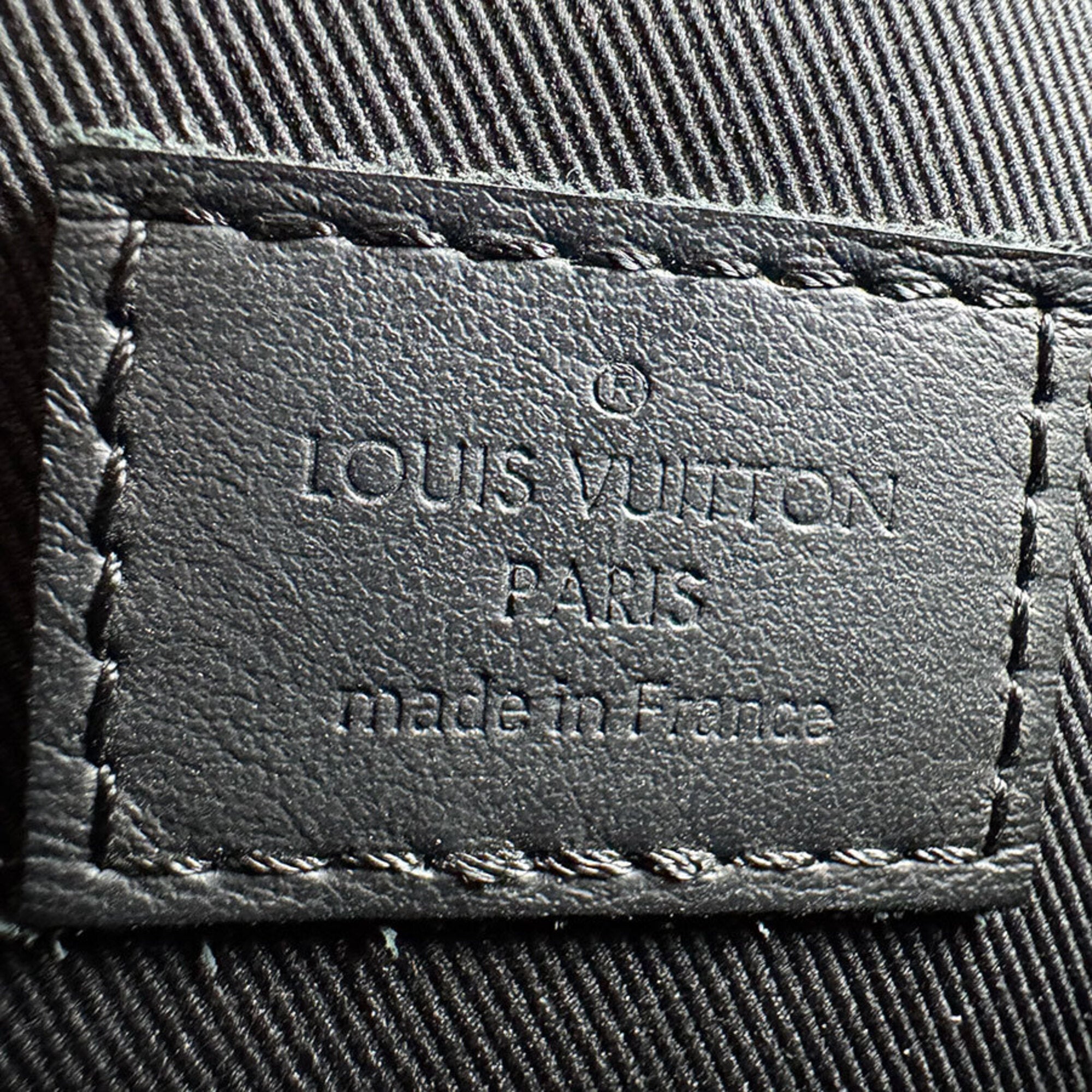 Louis Vuitton Black Leather Shoulder Bag (Pre-Owned)