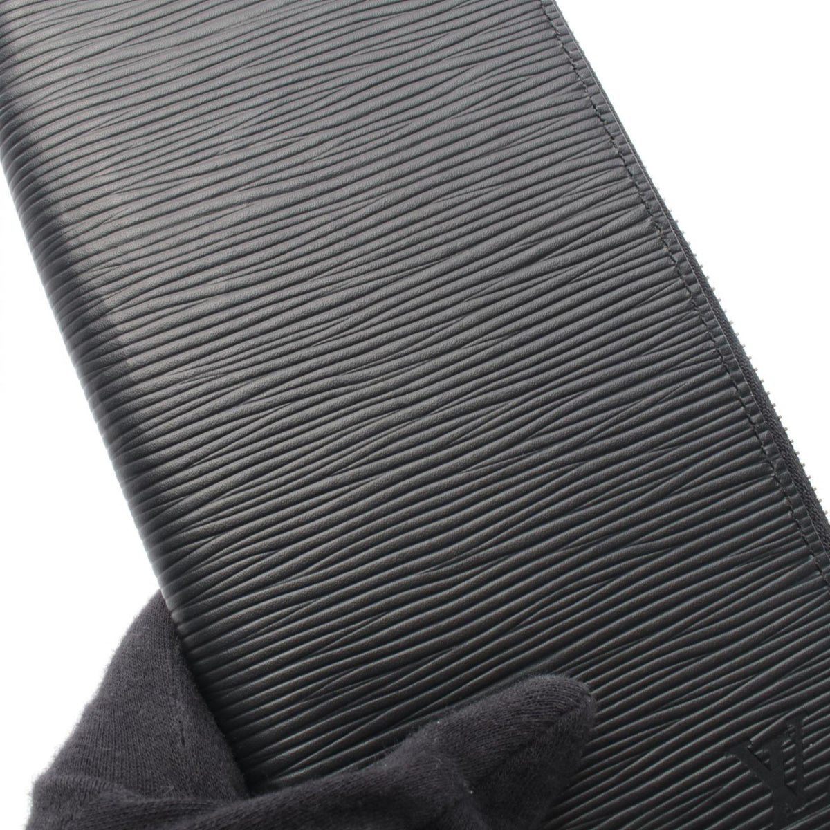 Louis Vuitton Black Noir Epi Leather Long Wallet (Bi-Fold) (Pre-Owned)