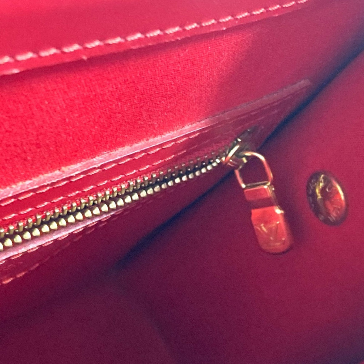 Louis Vuitton Red Color Epi Leather Handbag Tote Bag (Pre-Owned)