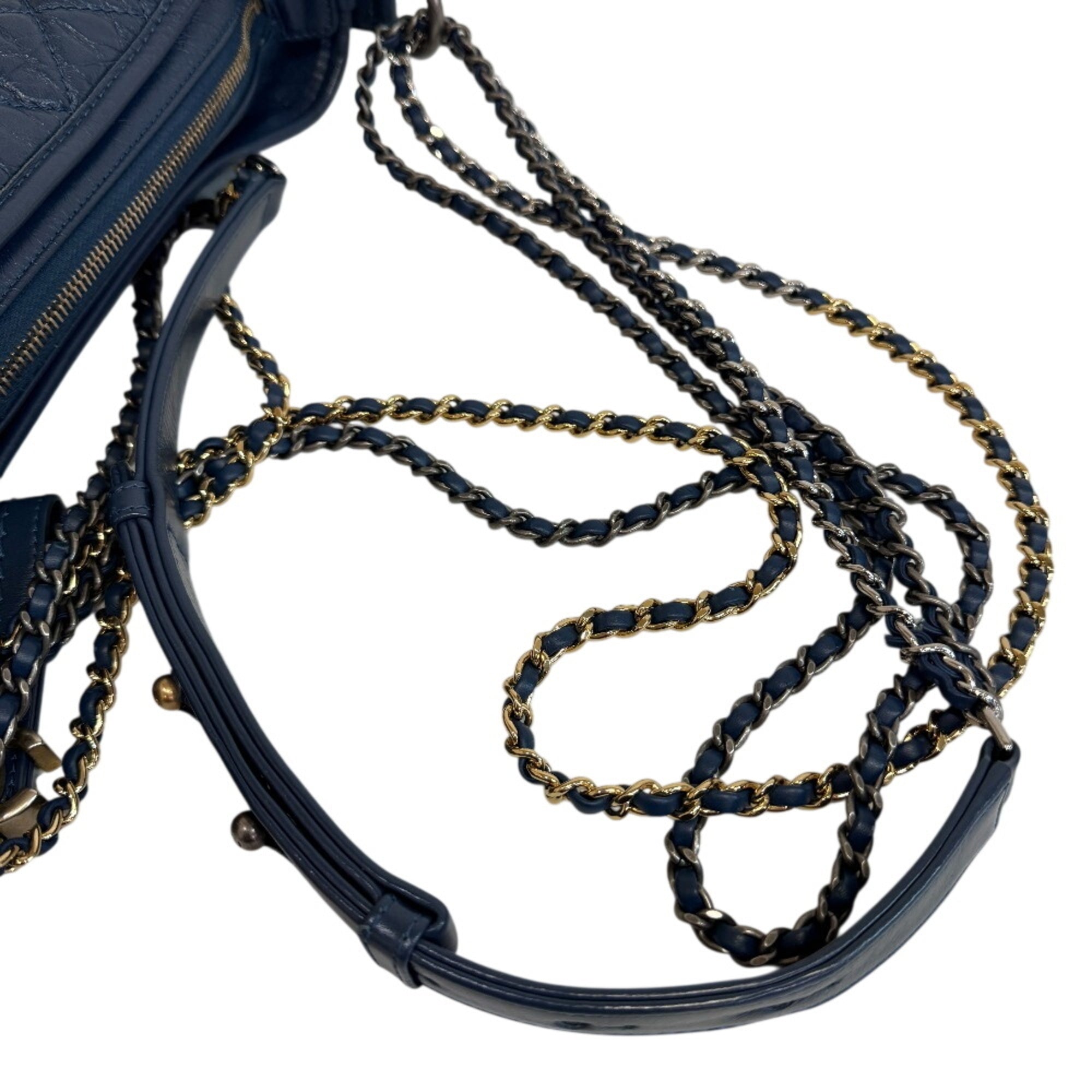 Chanel Blue Leather Shoulder Bag (Pre-Owned)