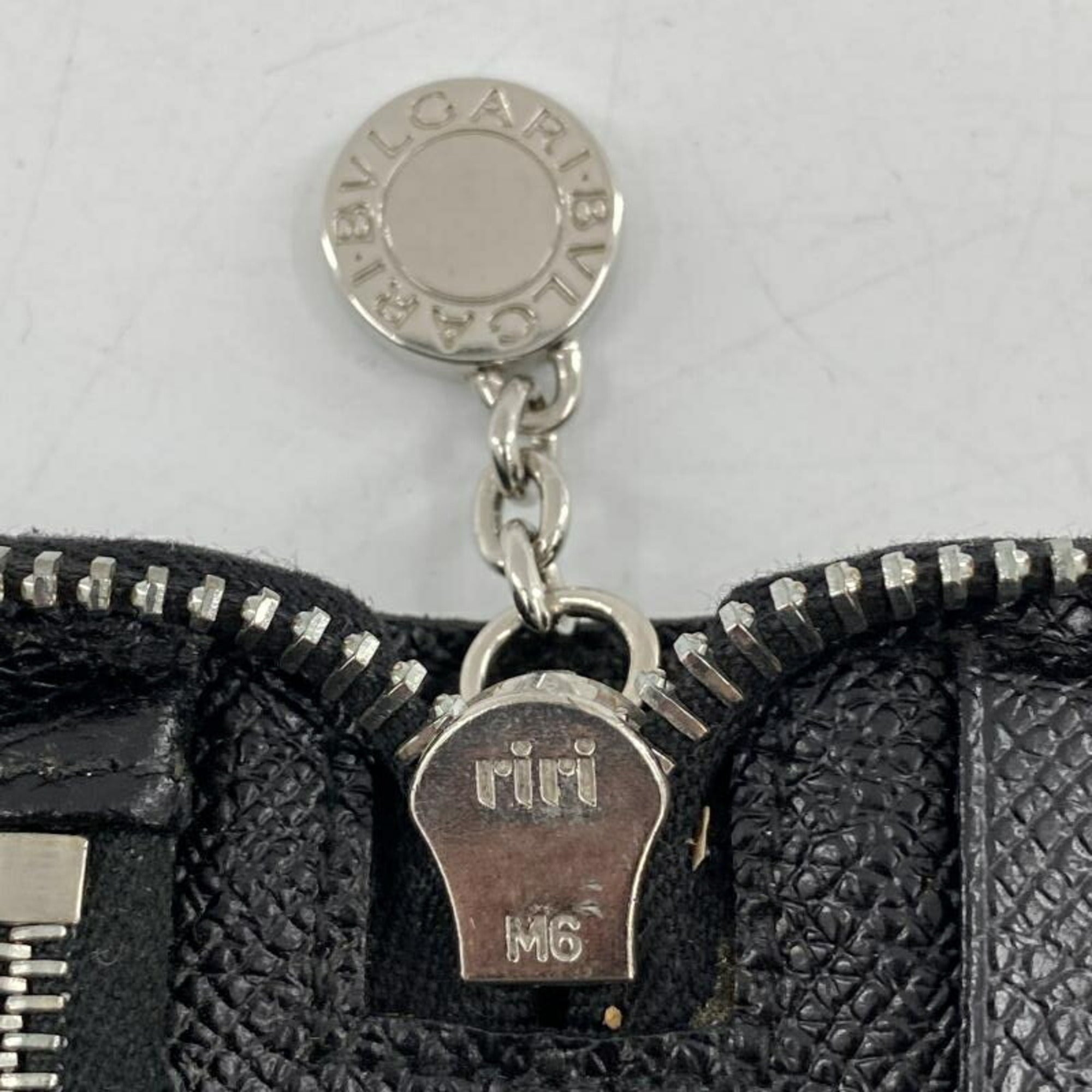 Bvlgari Black Leather Long Wallet (Bi-Fold) (Pre-Owned)