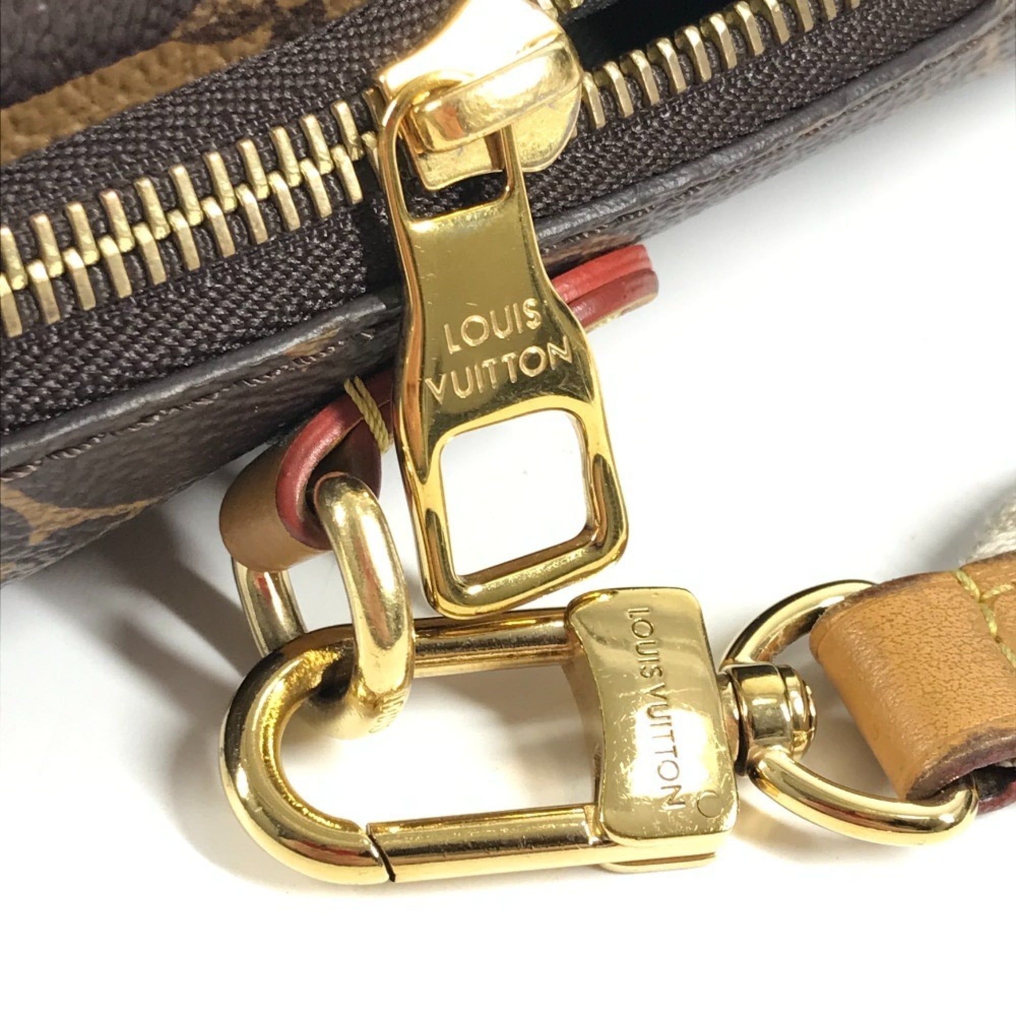 Louis Vuitton Beige Brown Monogram Canvas Pochette Shoulder Bag (Pre-Owned)