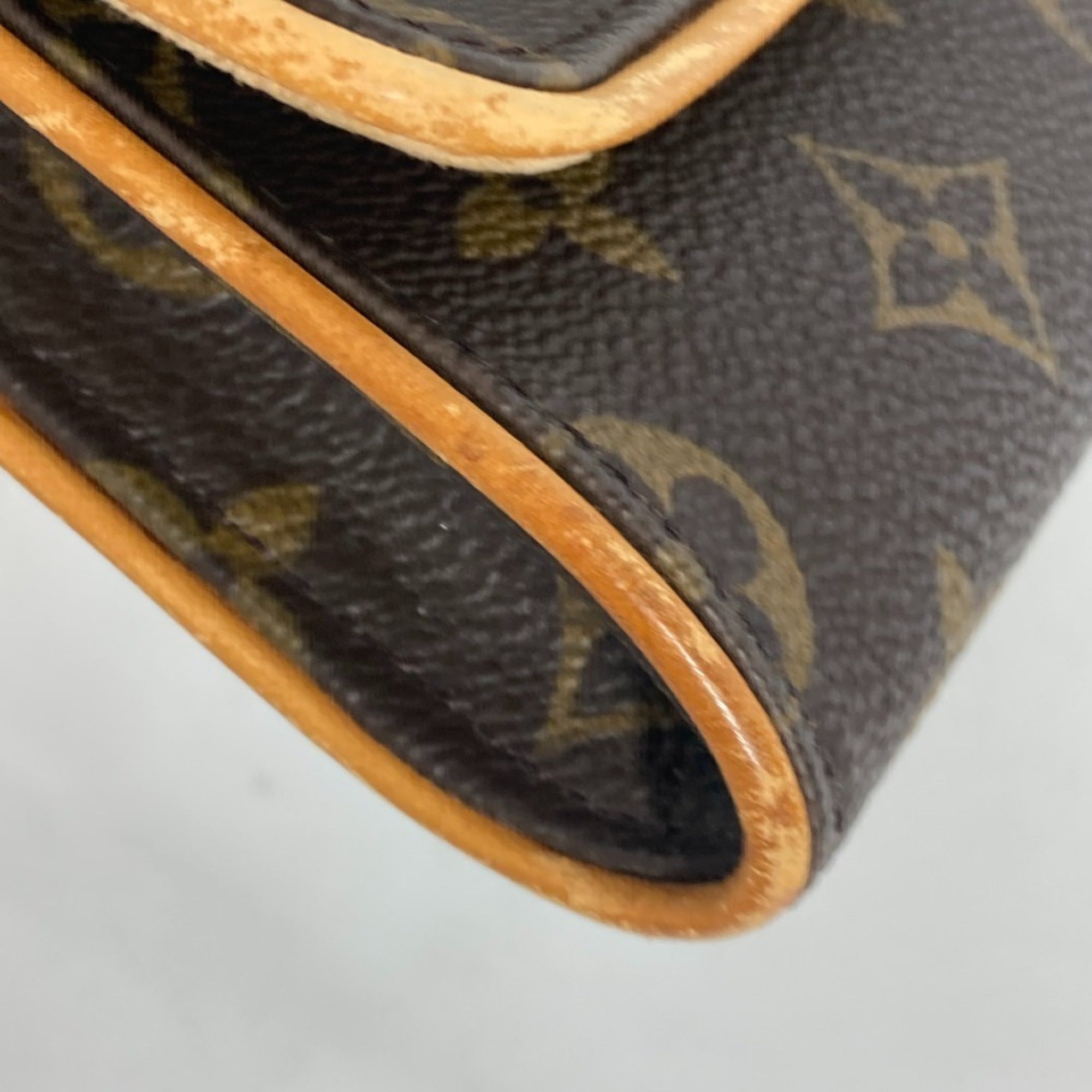 Louis Vuitton Brown Monogram Canvas Clutch Bag Pochette Shoulder Bag (Pre-Owned)