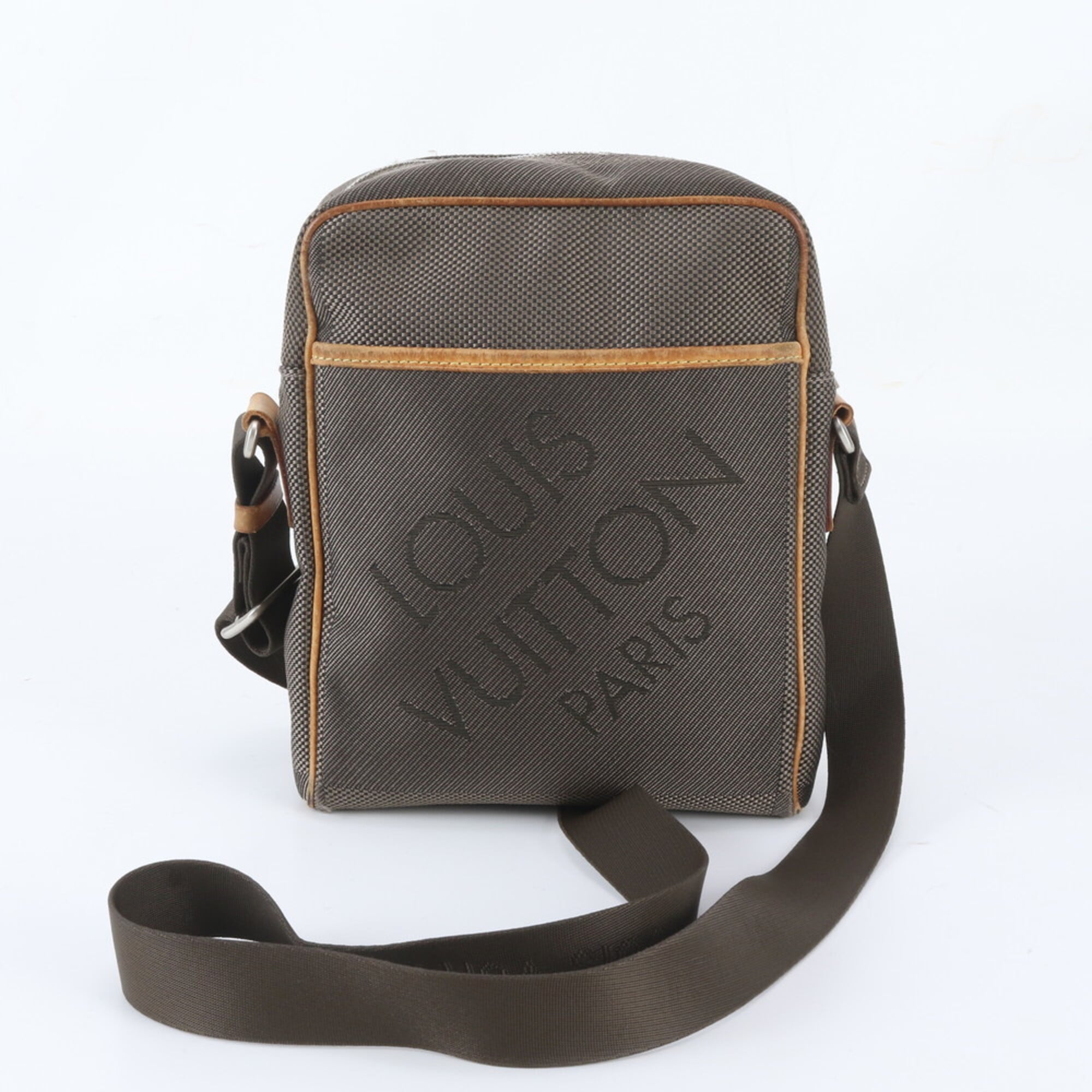Louis Vuitton Earth Leather Nylon Messenger Bag Shoulder Bag (Pre-Owned)