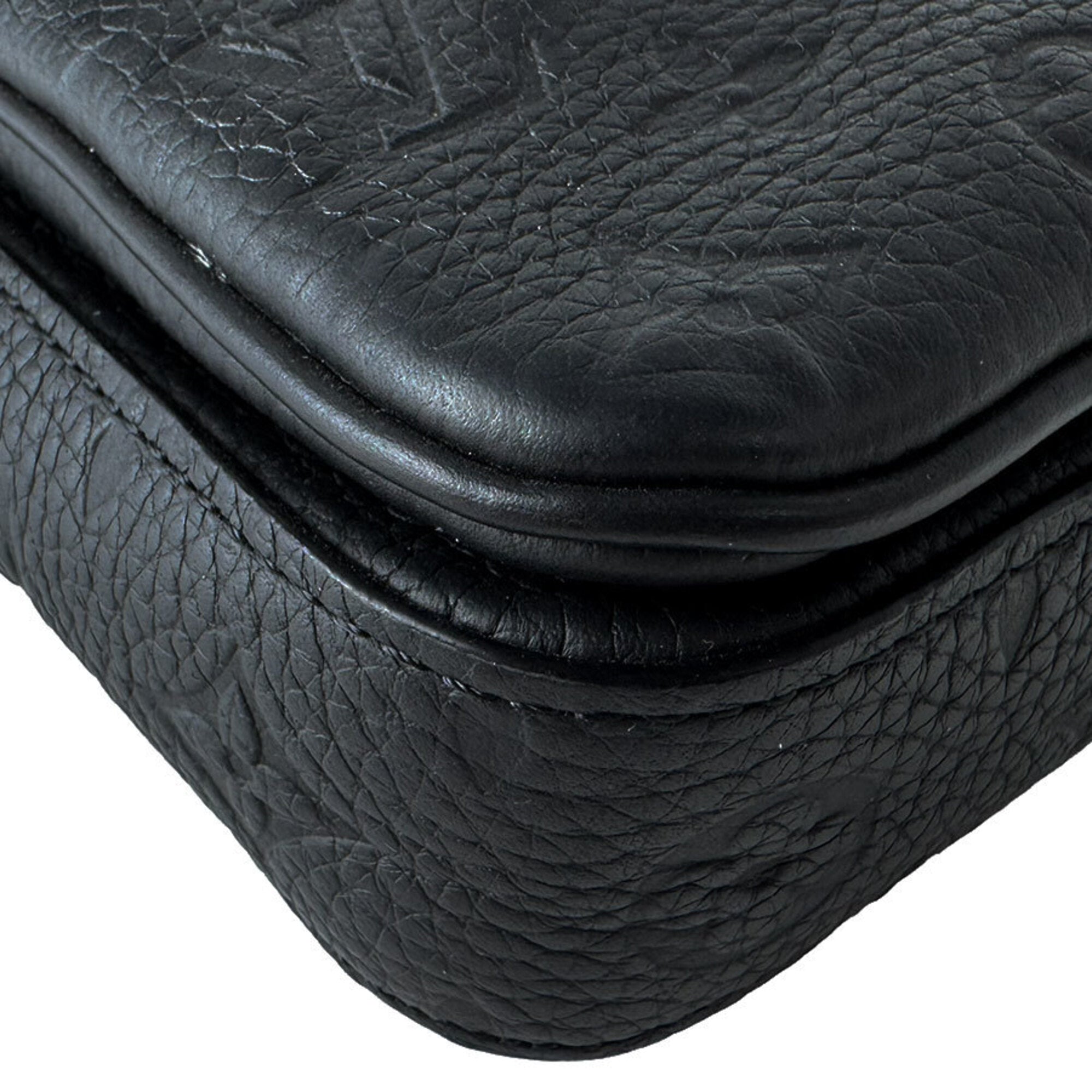 Louis Vuitton Black Leather Shoulder Bag (Pre-Owned)
