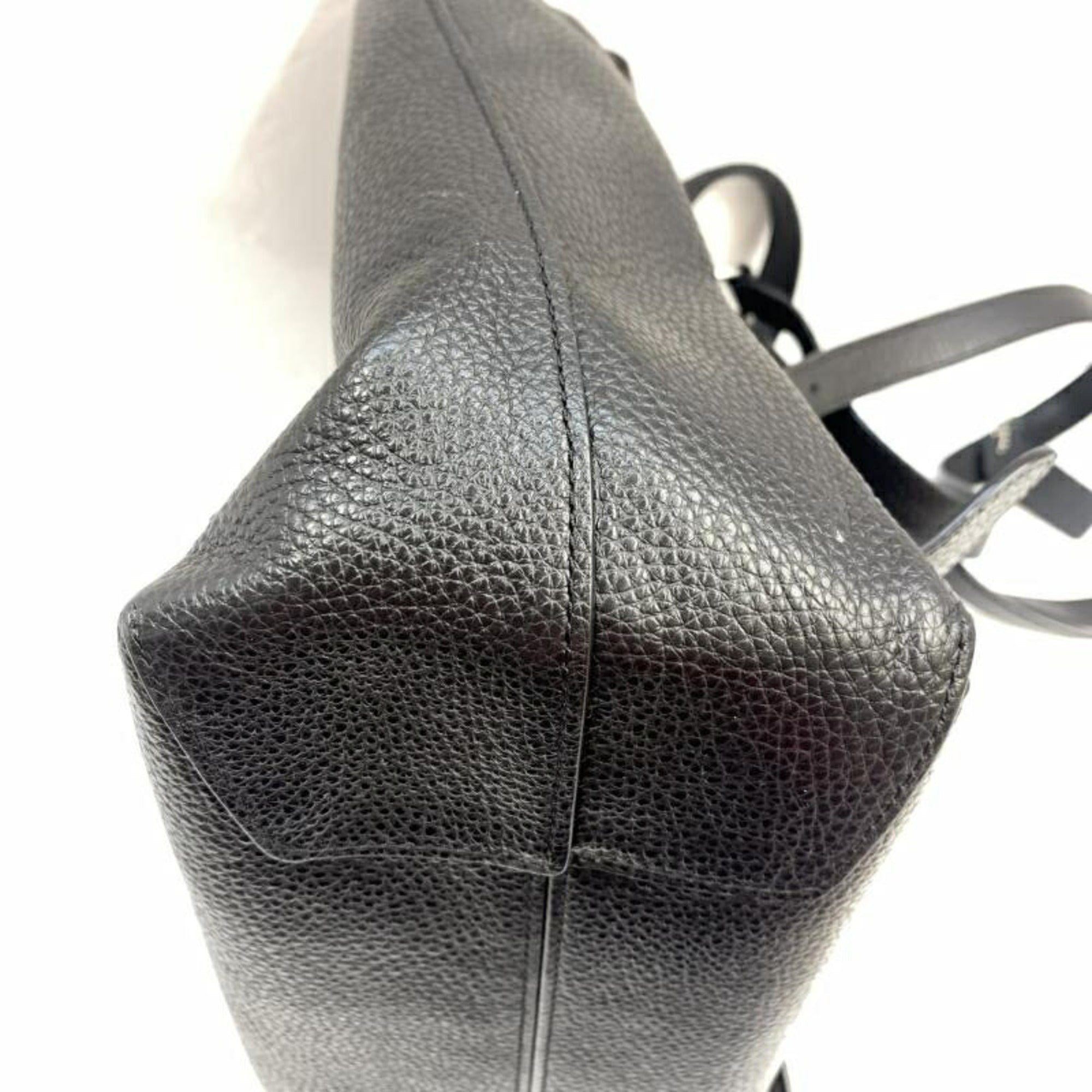 Coach Shoulder Bag (Pre-Owned)