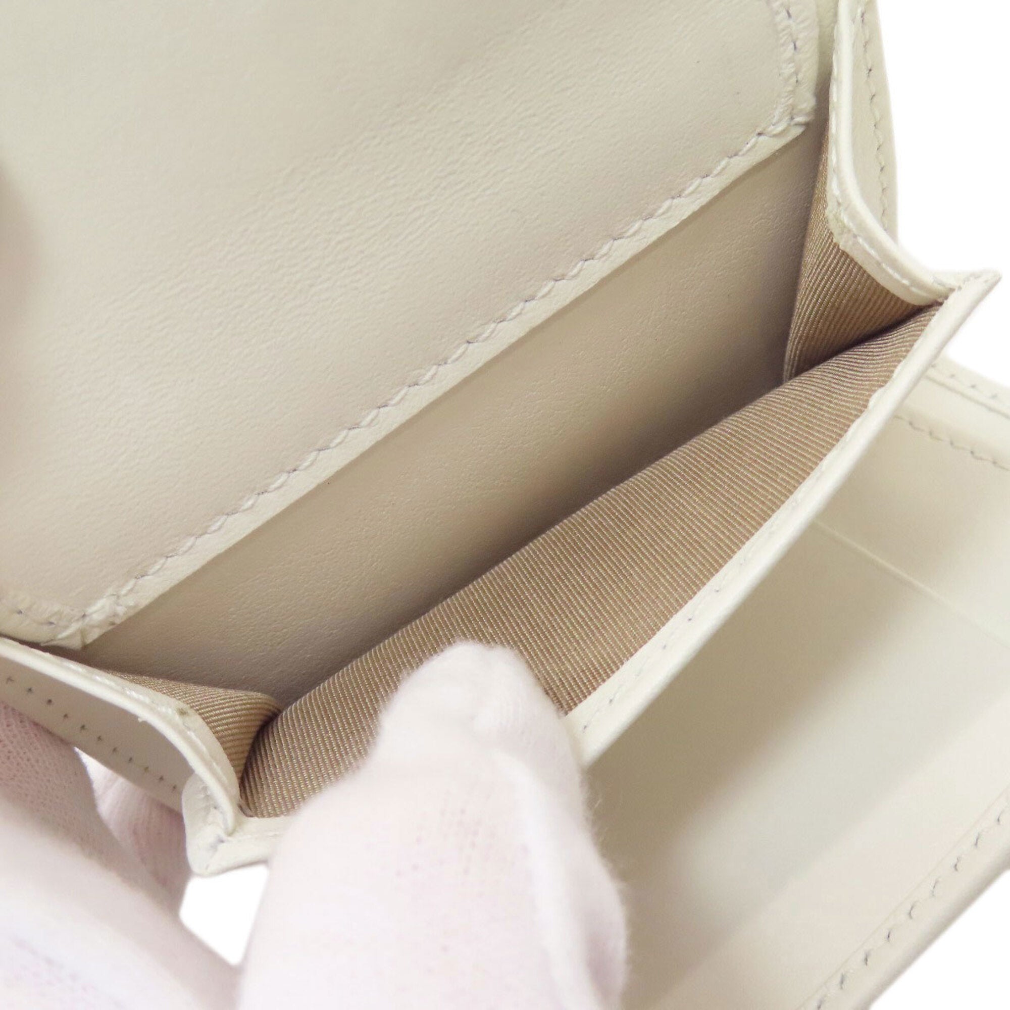 Jimmy Choo White Leather Wallet (Tri-Fold) (Pre-Owned)