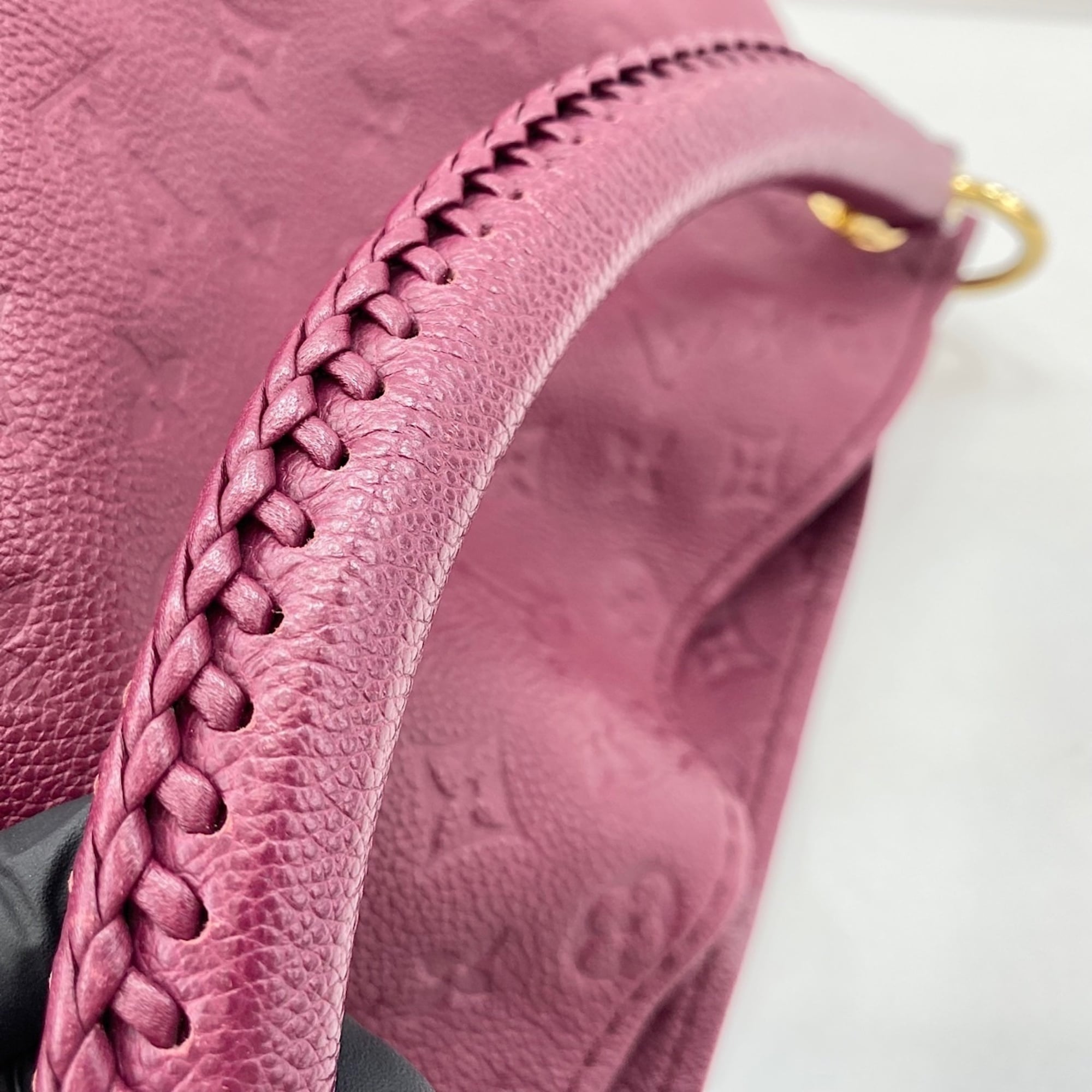 Louis Vuitton Purple Handbag (Pre-Owned)