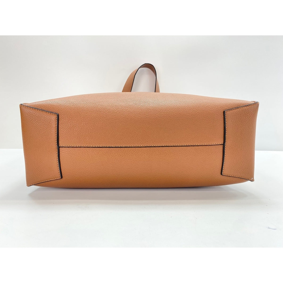 Loewe Brown Shoulder Bag (Pre-Owned)