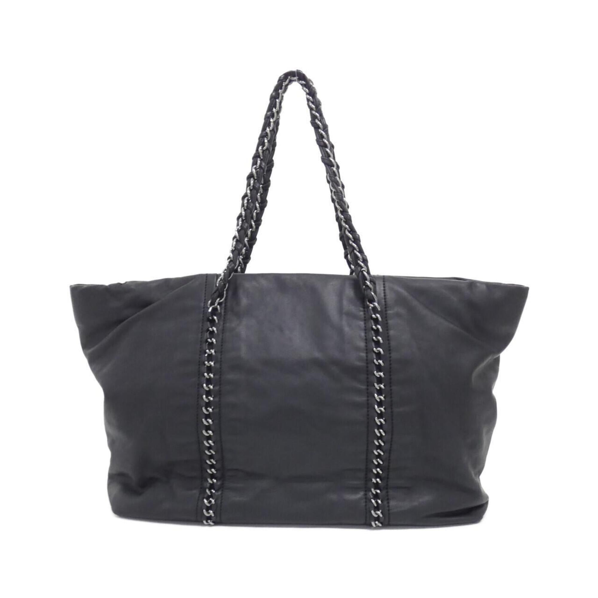 Chanel Black Leather Shoulder Bag (Pre-Owned)