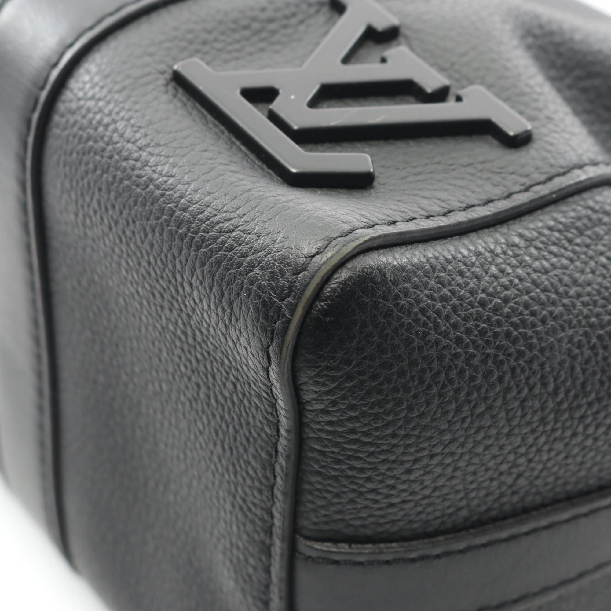 Louis Vuitton Black Leather Shoulder Bag (Pre-Owned)