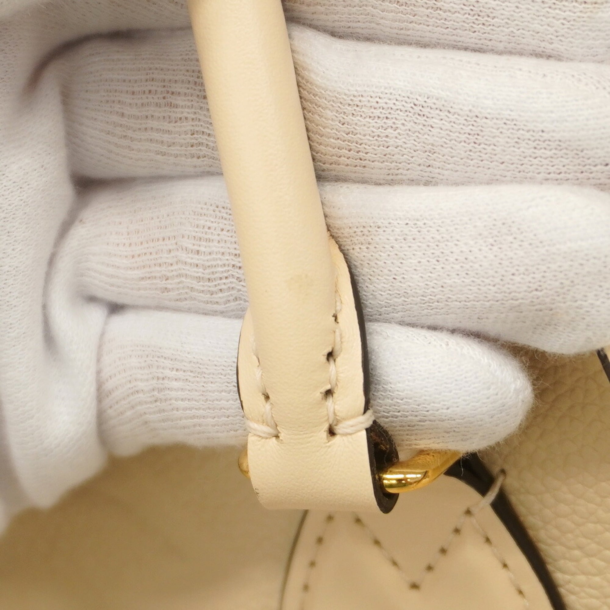 Louis Vuitton Cream Tote Bag (Pre-Owned)
