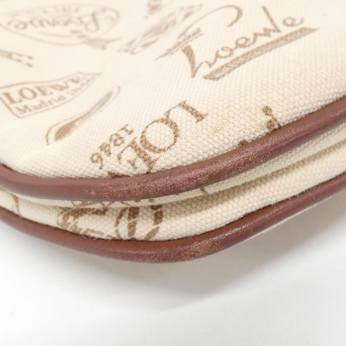 Loewe Beige Brown Red Color Canvas Shoulder Bag (Pre-Owned)