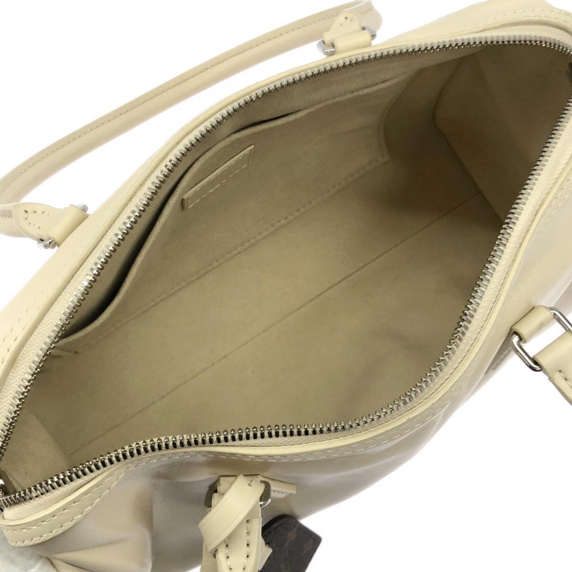 Louis Vuitton Ivory White Leather Shoulder Bag (Pre-Owned)