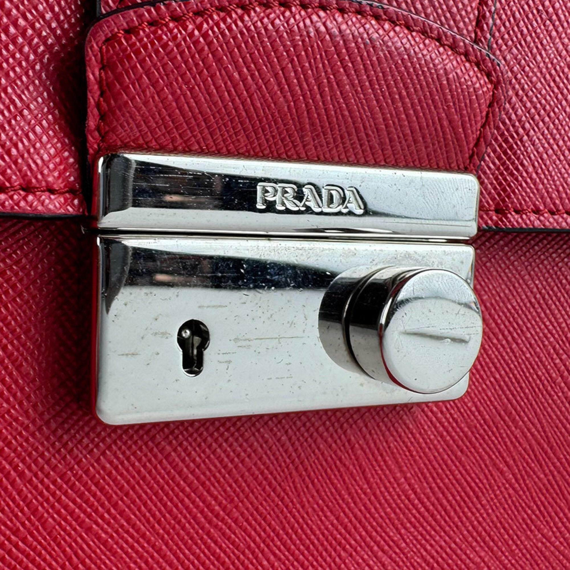 Prada Red Color Leather Shoulder Bag (Pre-Owned)