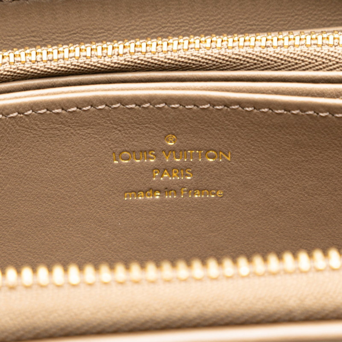 Louis Vuitton Beige Taupe Leather Coin Purse/Coin Case (Pre-Owned)