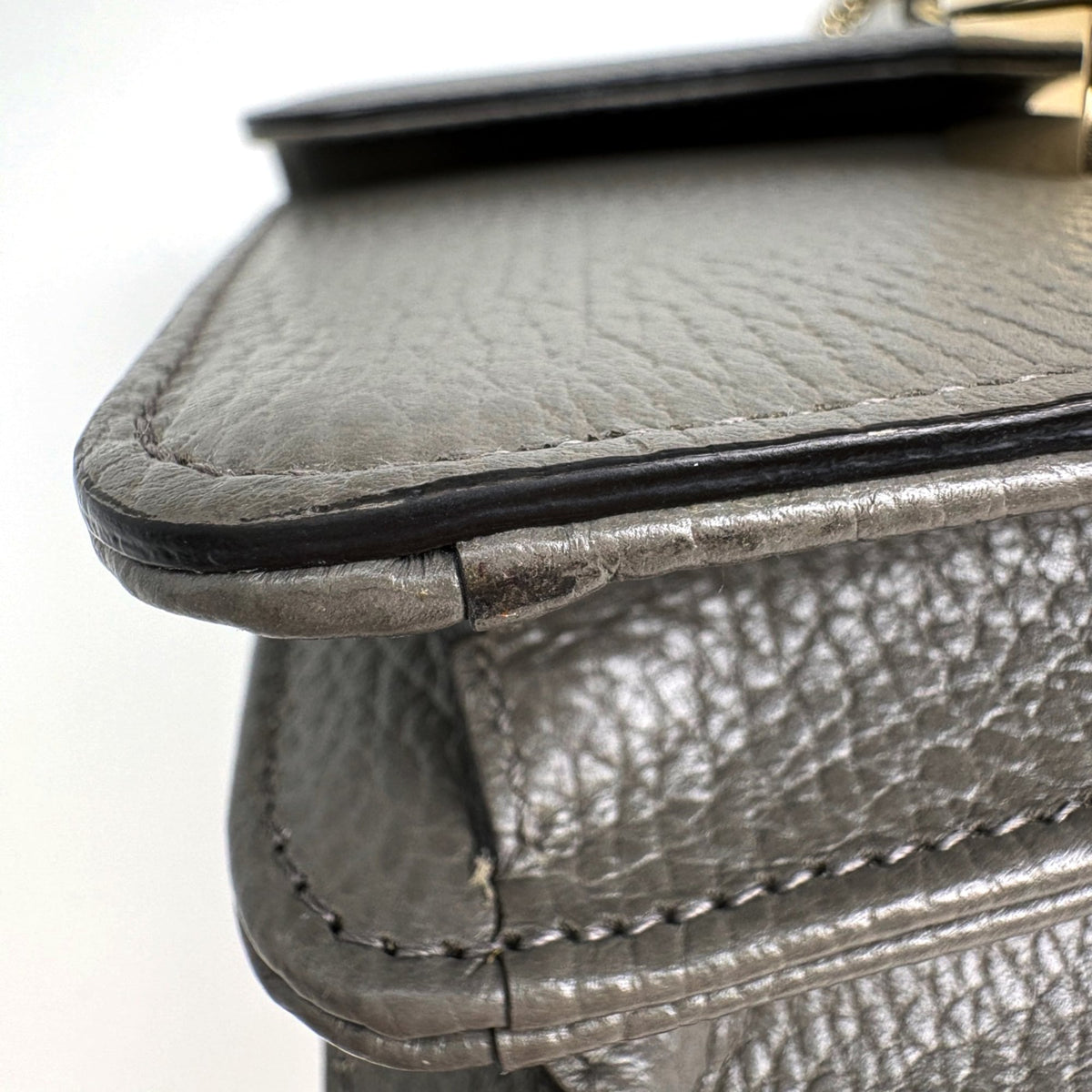 Gucci Gray Leather Shoulder Bag (Pre-Owned)