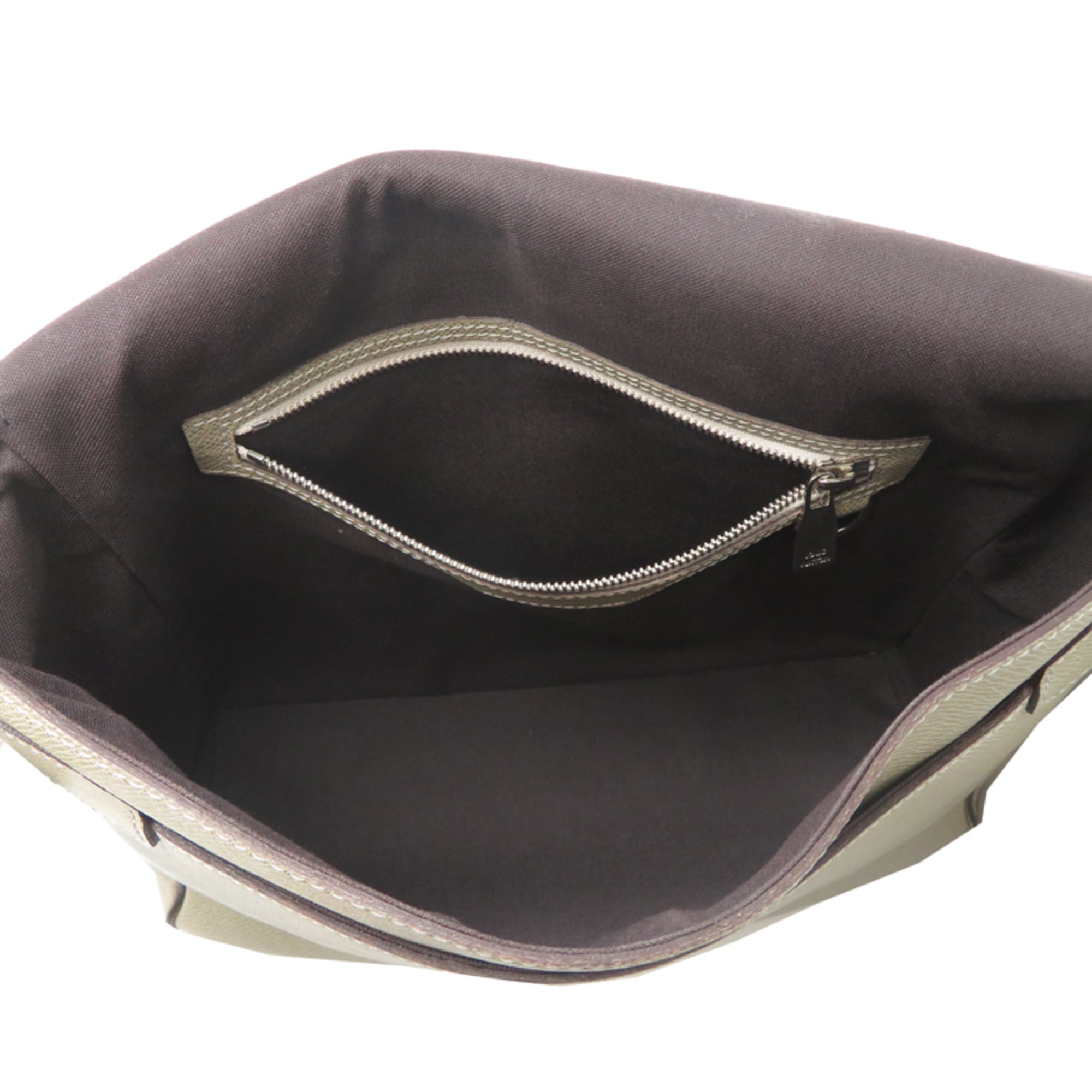 Louis Vuitton Polaire Taiga Leather Shoulder Bag (Pre-Owned)