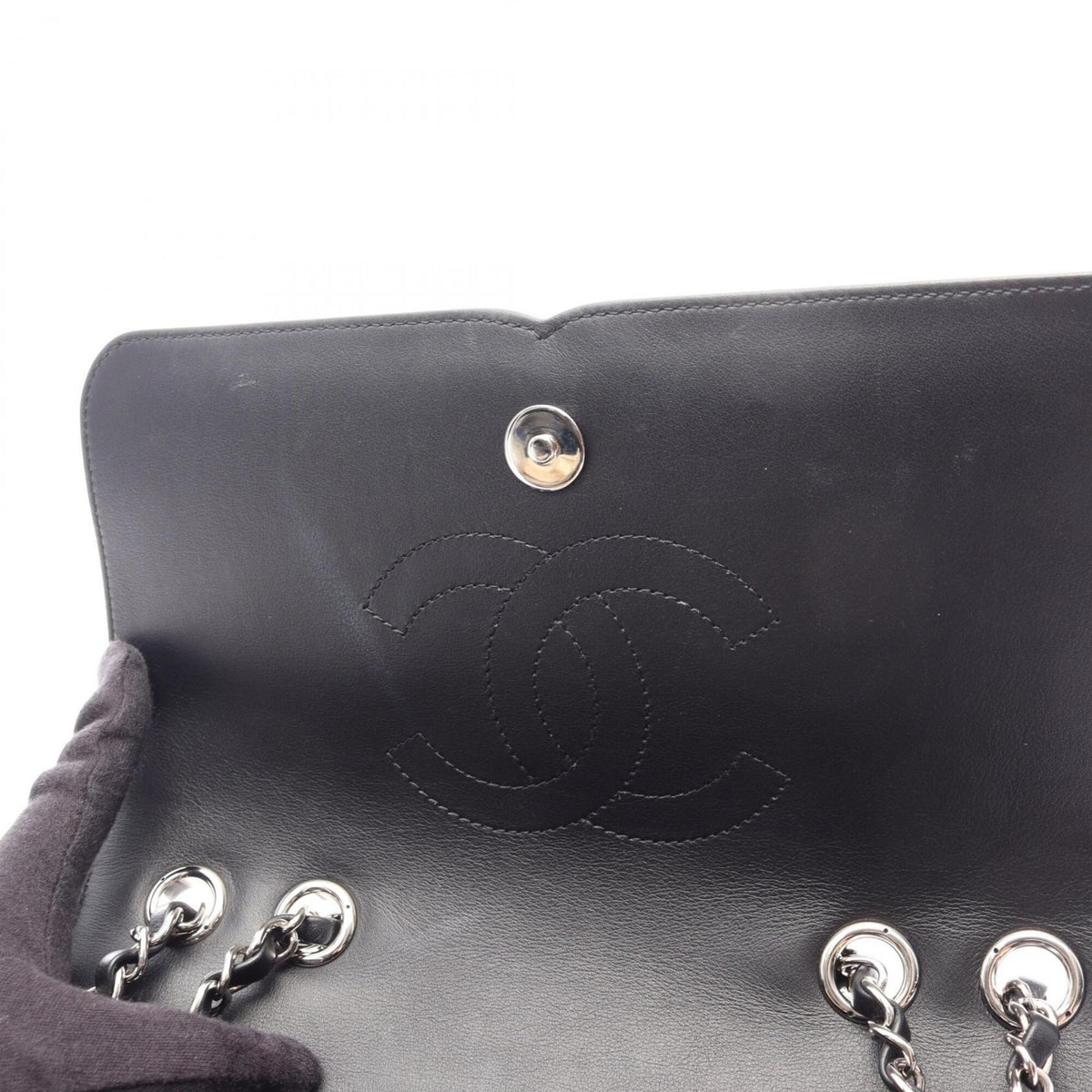 Chanel Black Multi-Color Red Color Fabric Leather Shoulder Bag (Pre-Owned)