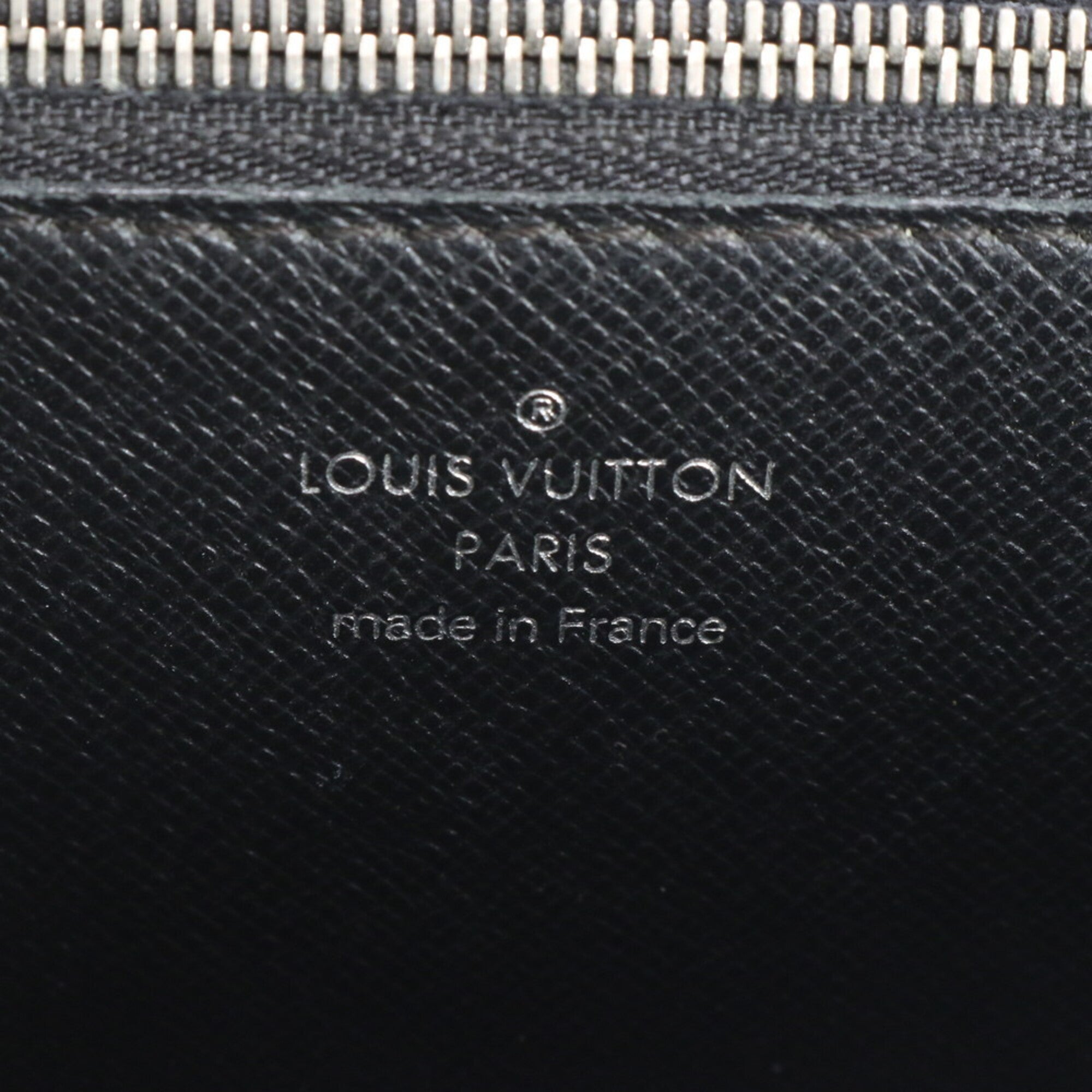 Louis Vuitton Noir Leather Handbag Pochette Pouch (Pre-Owned)