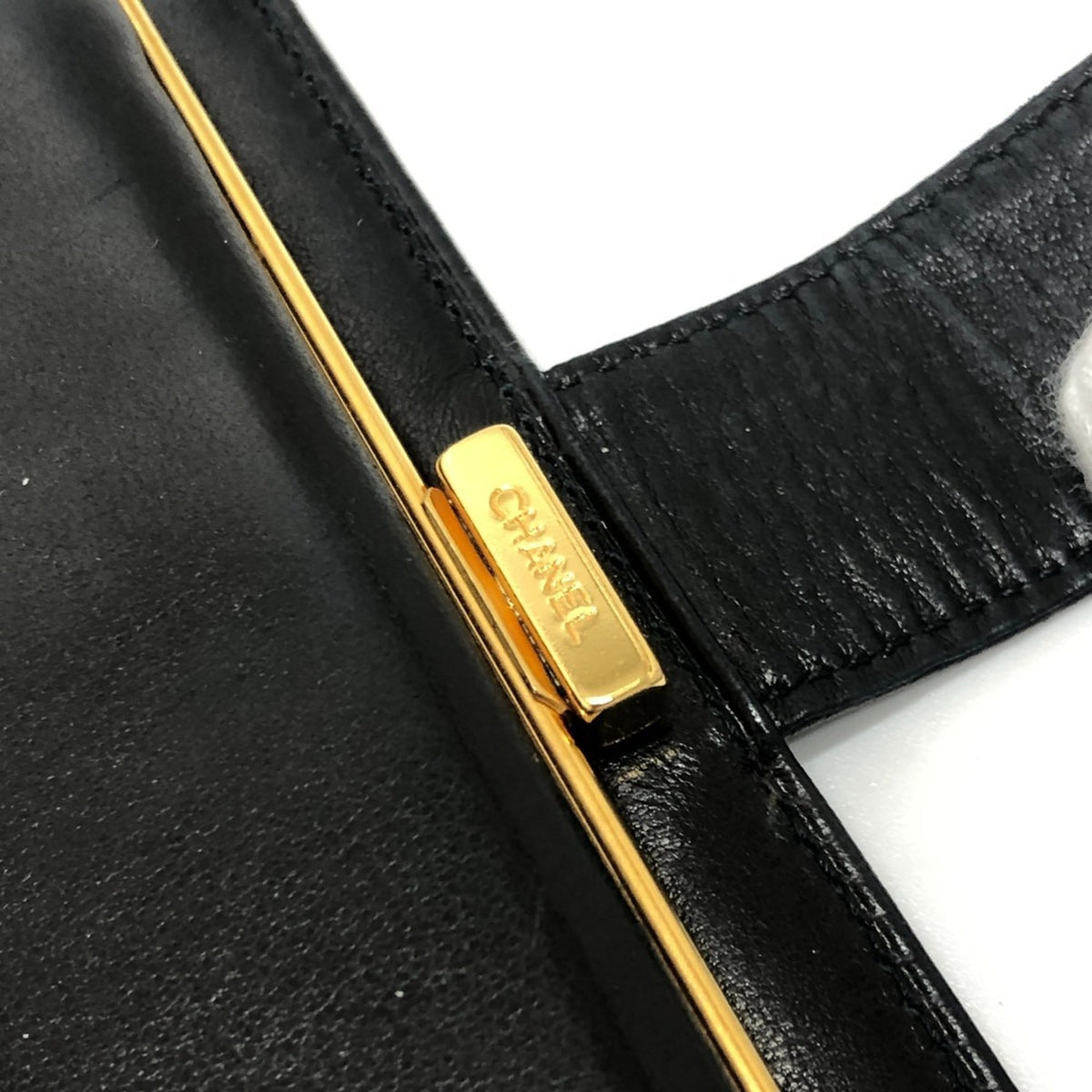Chanel Black Grained Calfskin Long Wallet (Bi-Fold) (Pre-Owned)