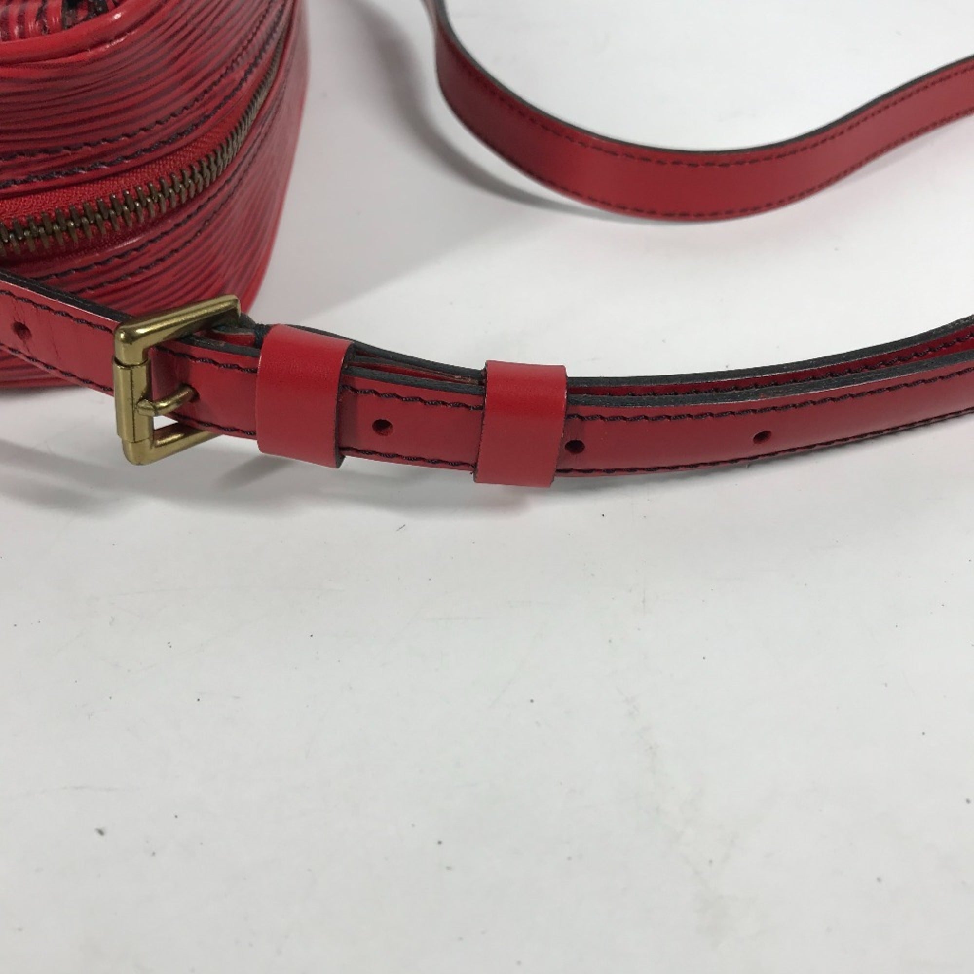 Louis Vuitton Castilian Red Red Color Epi Leather Pochette Shoulder Bag (Pre-Owned)