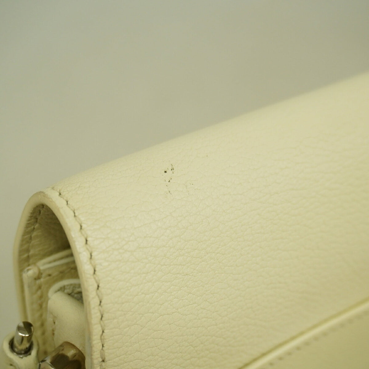 Hermes White Shoulder Bag (Pre-Owned)