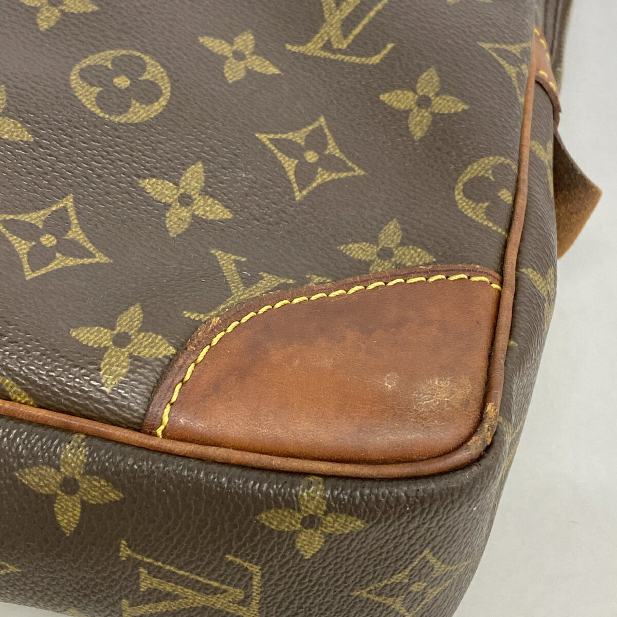 Louis Vuitton Brown Briefcase (Pre-Owned)