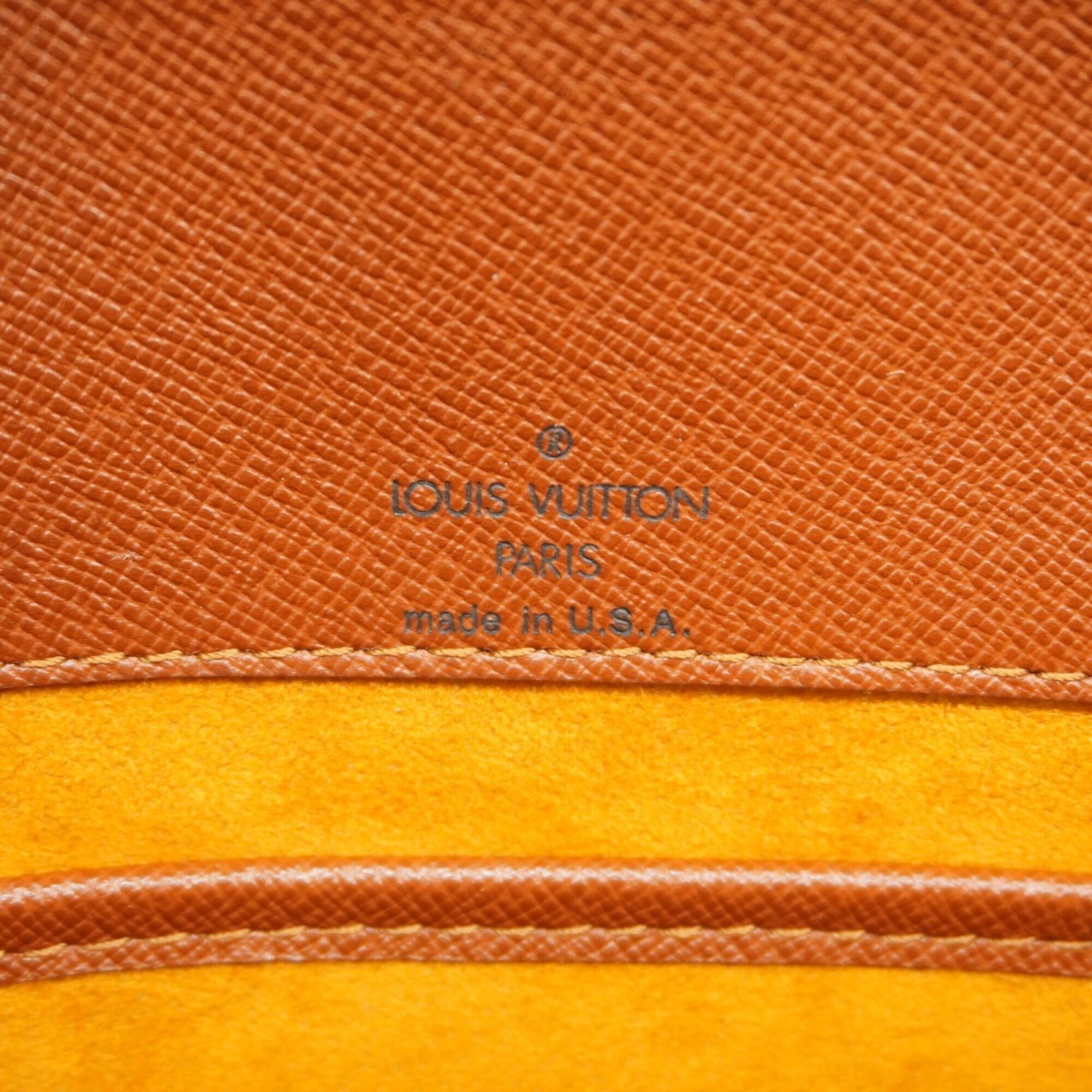 Louis Vuitton Brown Shoulder Bag (Pre-Owned)