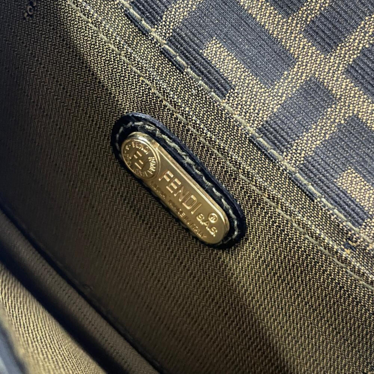 Fendi Brown Canvas Shoulder Bag (Pre-Owned)
