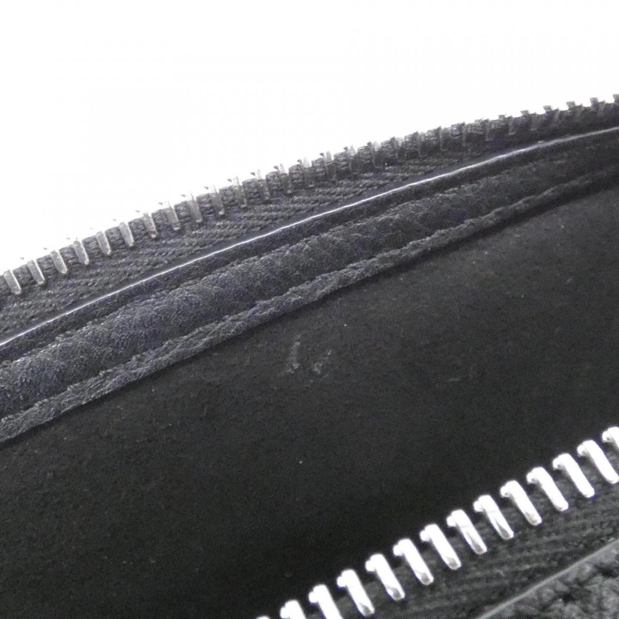 Fendi Black Leather Shoulder Bag (Pre-Owned)