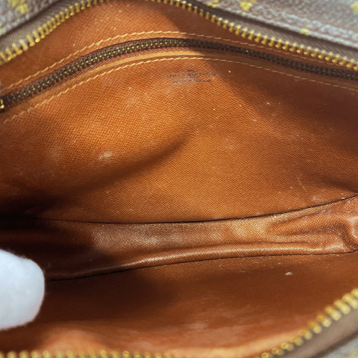Louis Vuitton Brown Shoulder Bag (Pre-Owned)