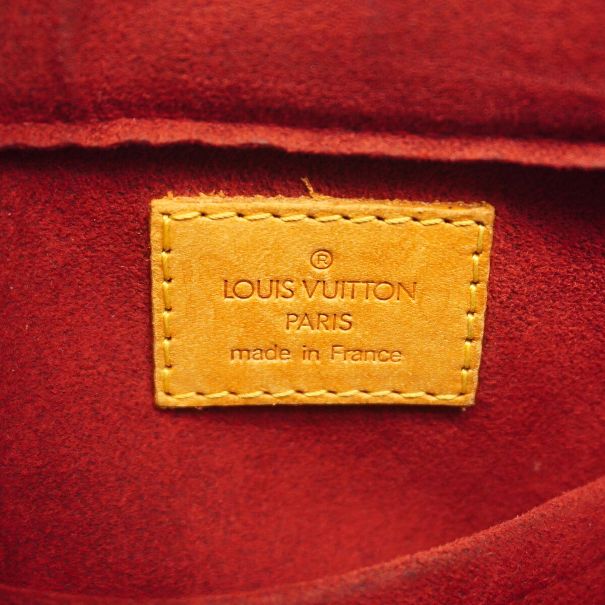 Louis Vuitton Brown Shoulder Bag (Pre-Owned)