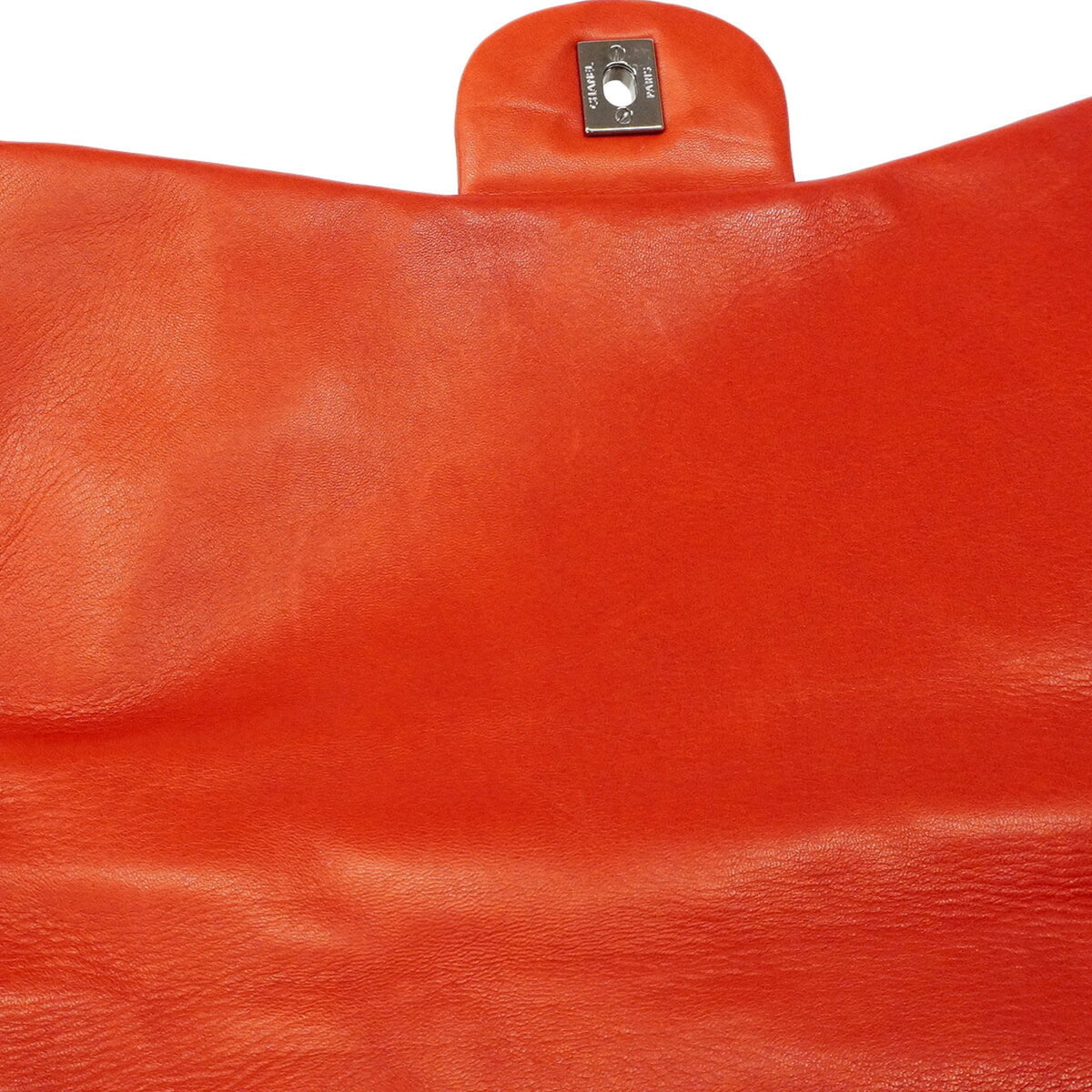 Chanel Red Color Leather Shoulder Bag (Pre-Owned)
