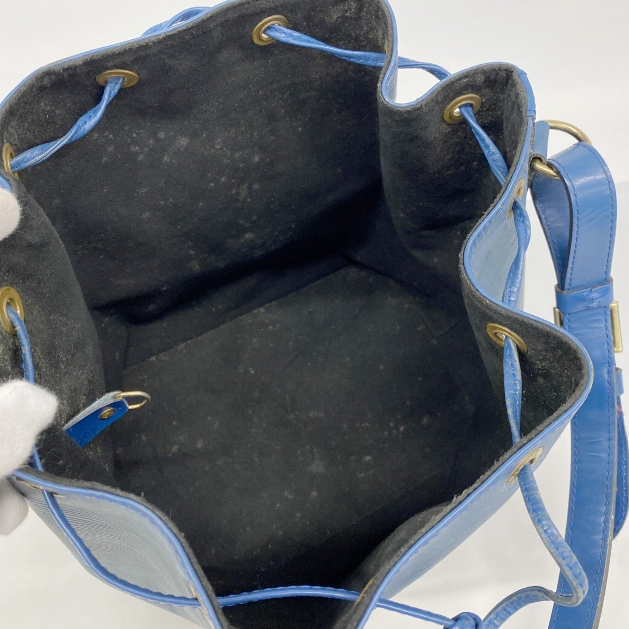 Louis Vuitton Toledo Blue Shoulder Bag (Pre-Owned)