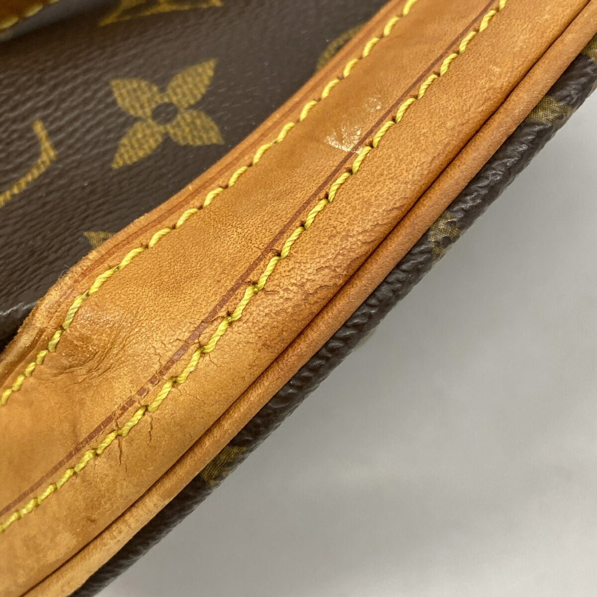 Louis Vuitton Brown Tote Bag (Pre-Owned)