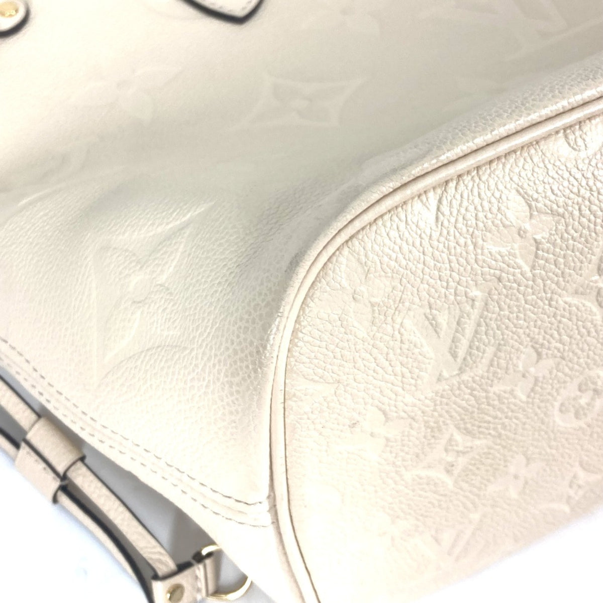 Louis Vuitton Beige Other Tote Bag (Pre-Owned)